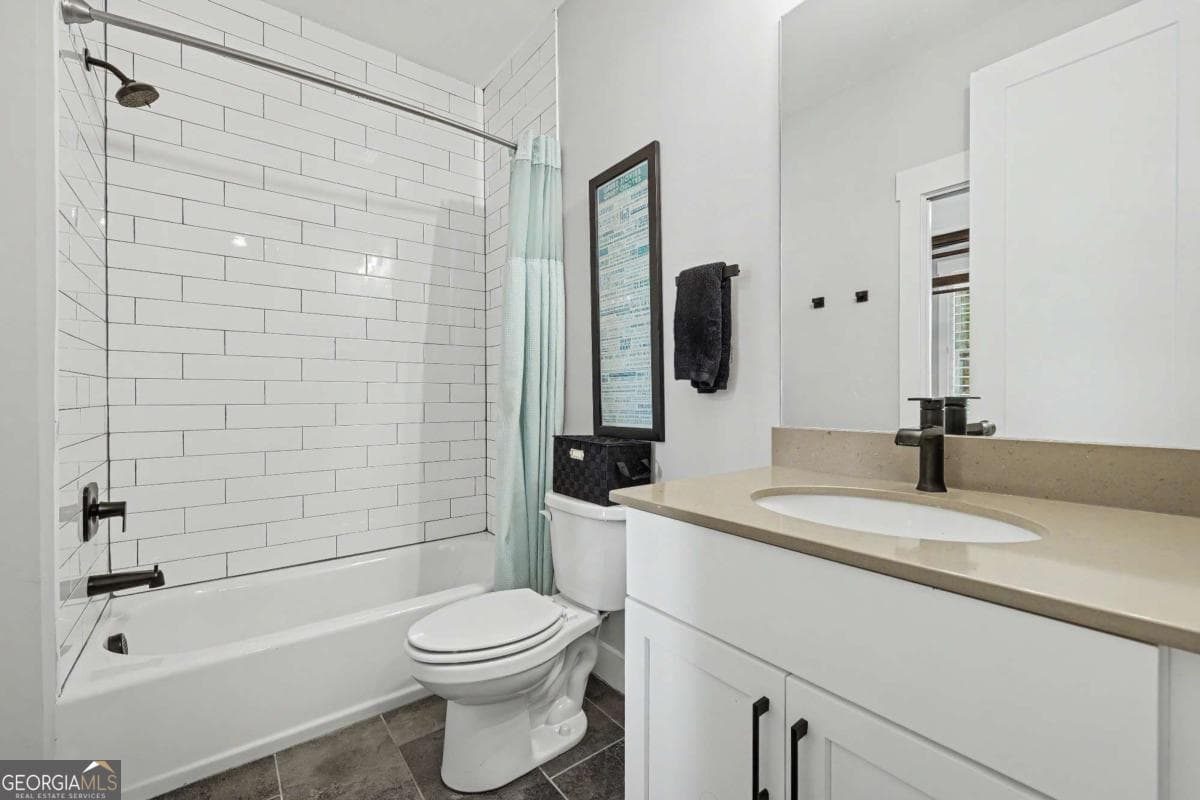 3 bedroom, 3.5 bathroom, 2,624 sq ft townhouse for sale at 965 South On Main, Woodstock, GA 30188 — photo 8