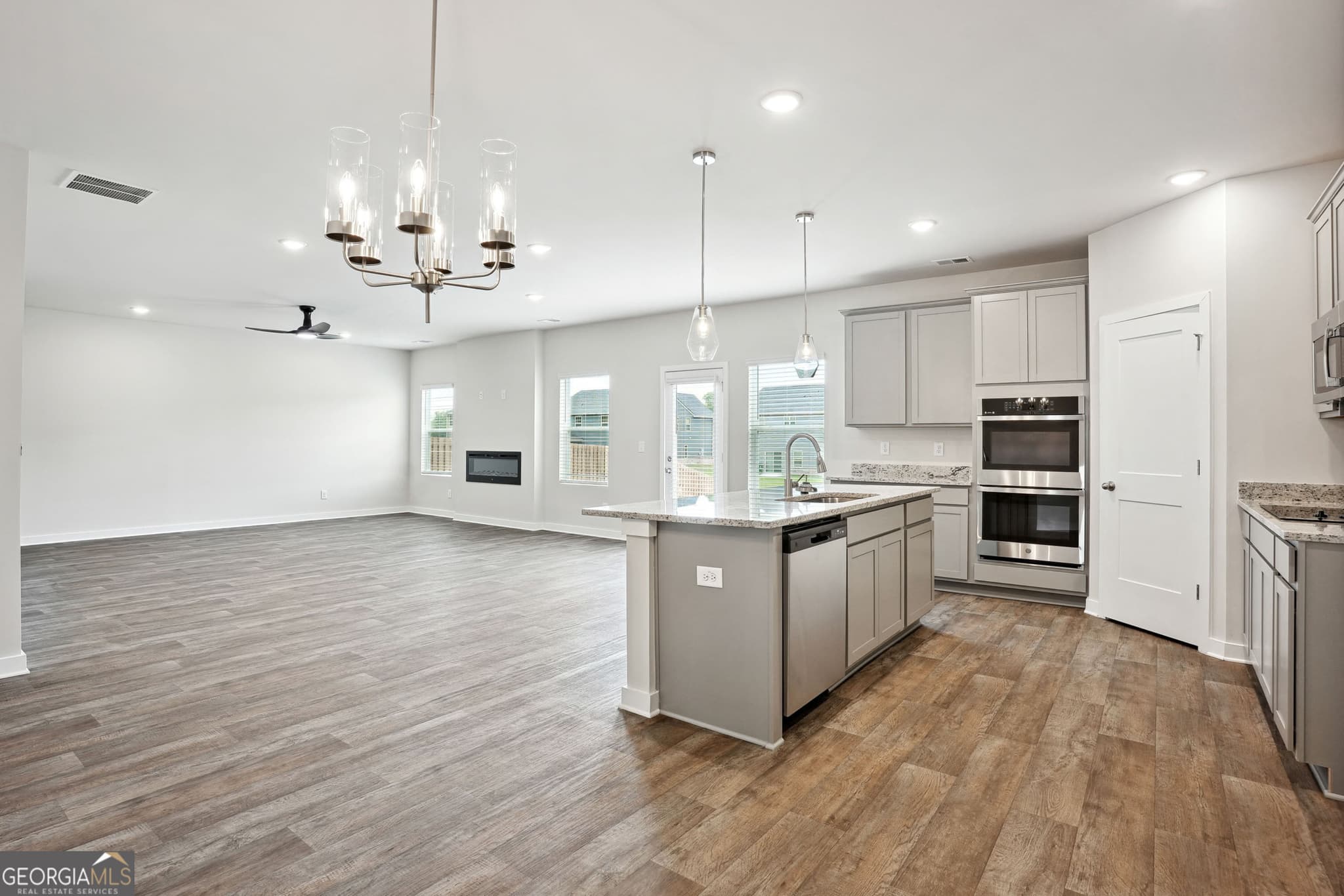 4 bedroom, 2.5 bathroom, 2,700 sq ft single family residence for sale at 364 Jarrett Street, Fairburn, GA 30213 — photo 6