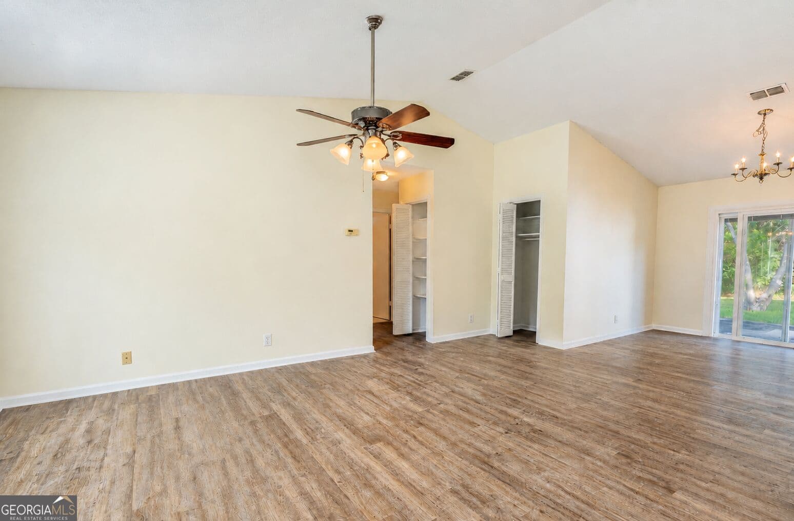3 bedroom, 2 bathroom, 1,224 sq ft single family residence for sale at 404 Potomac Court, St. Marys, GA 31558 — photo 2