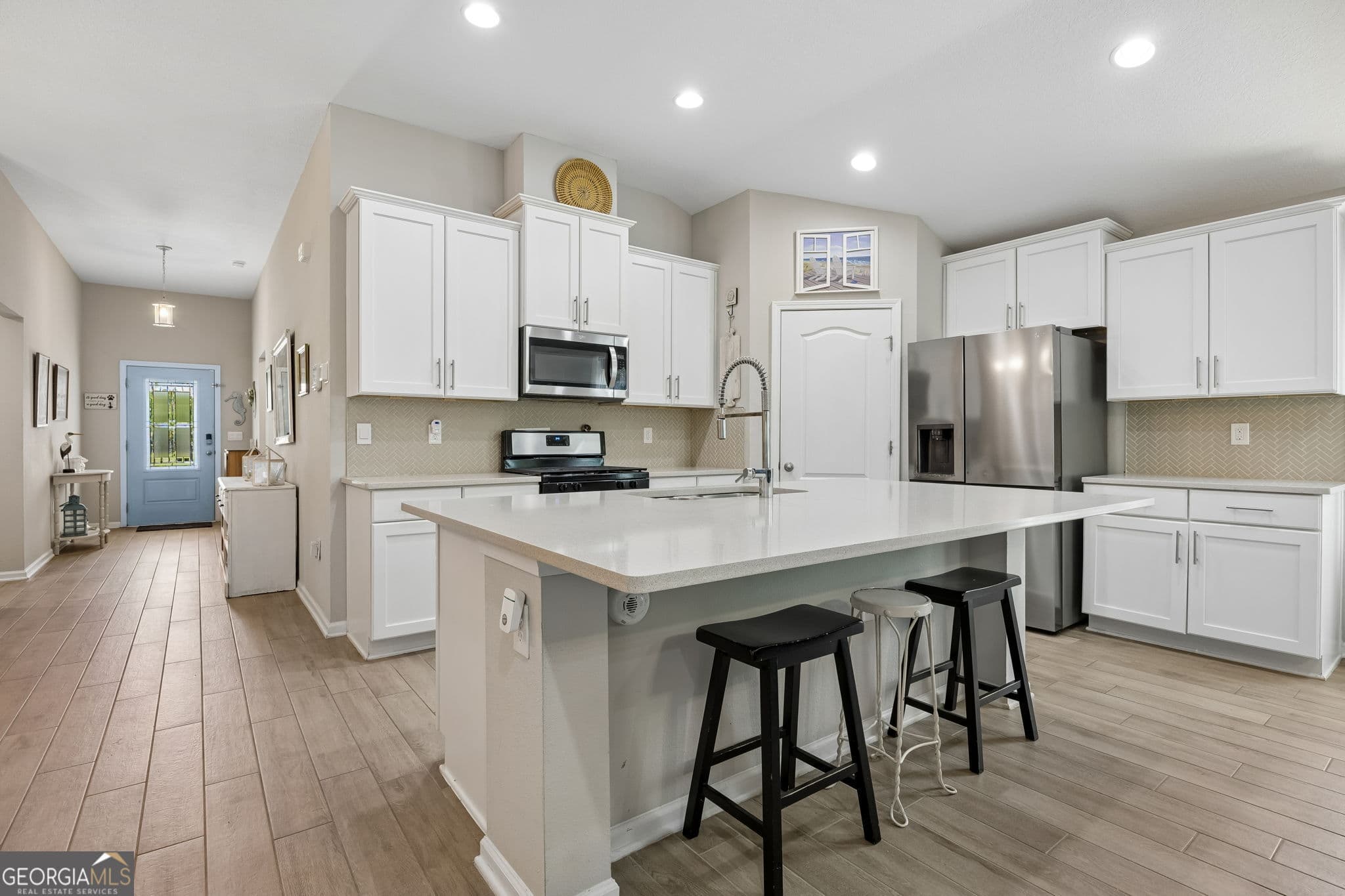 4 bedroom, 3 bathroom, 2,278 sq ft single family residence under contract at 203 Chinquapin Drive, St. Marys, GA 31558 — photo 6