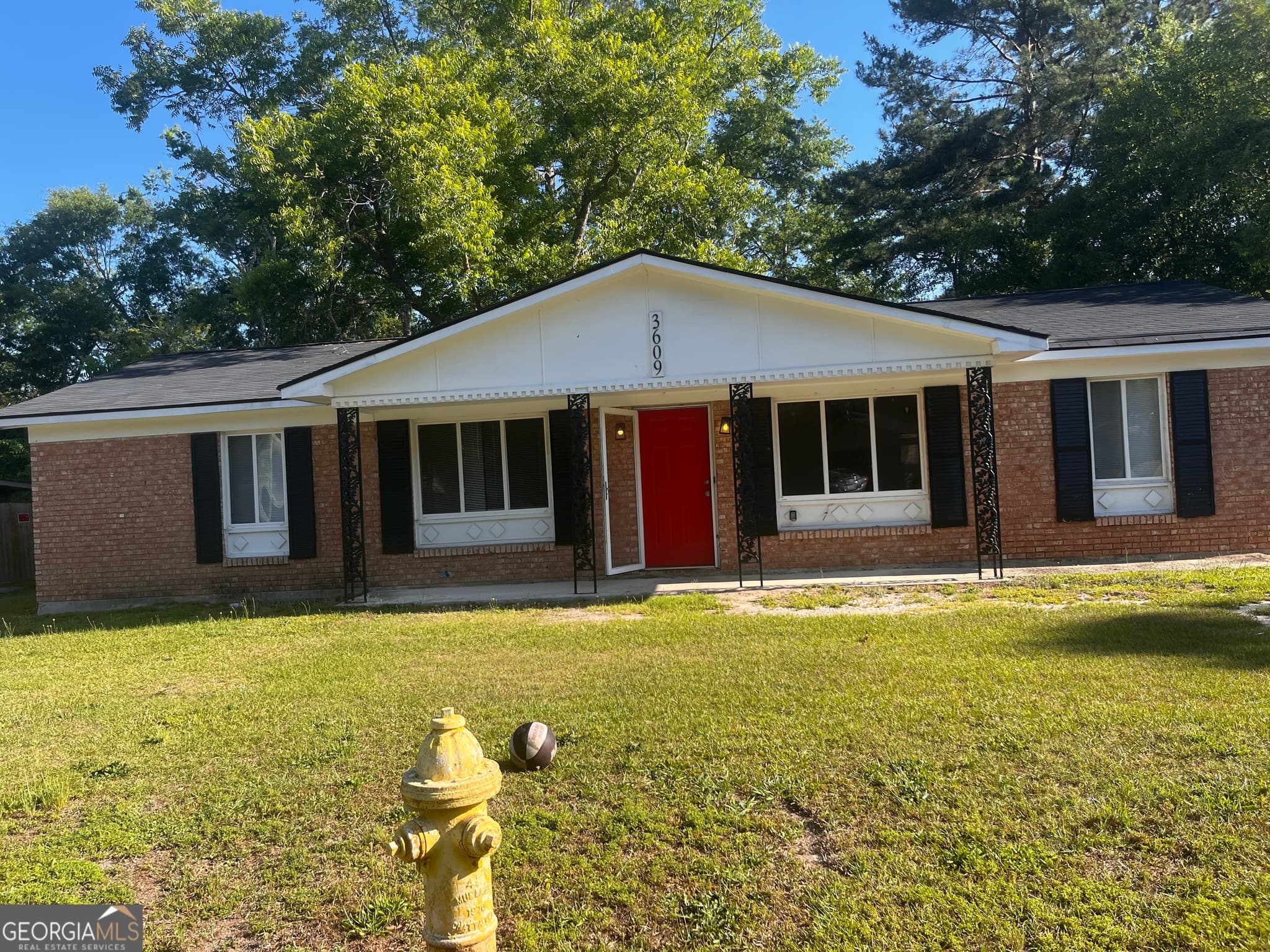 4 bedroom, 1.5 bathroom, 1,300 sq ft single family residence for sale at 3609 Massoit Drive, Augusta, GA 30906 — photo 2
