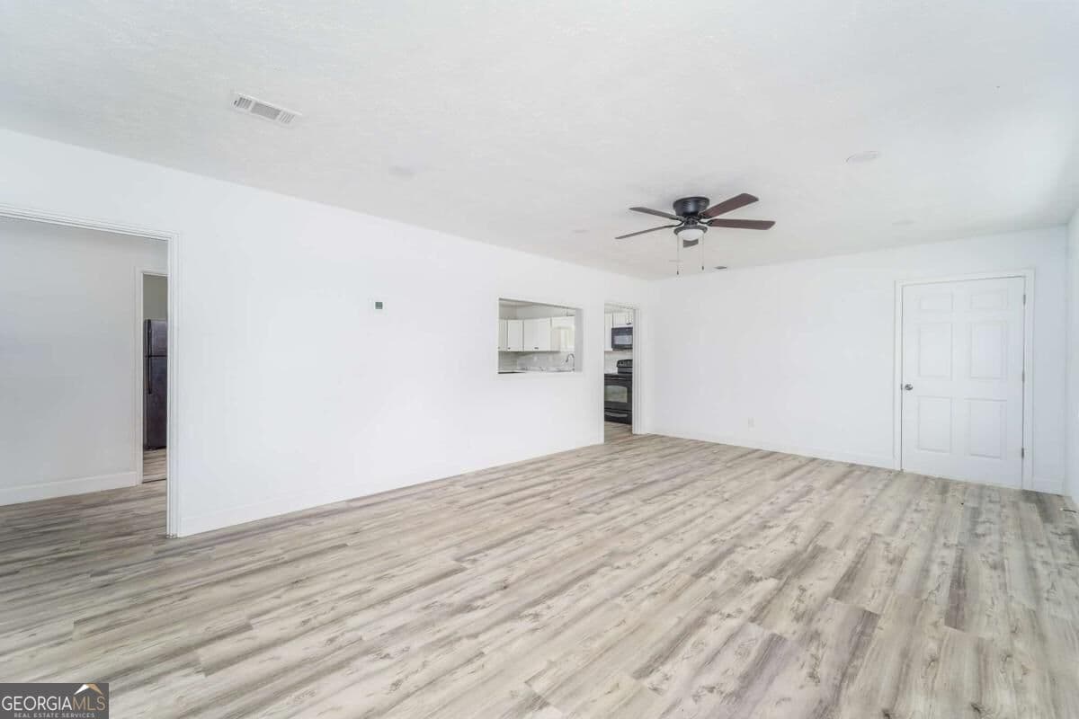 4 bedroom, 2 bathroom, 2,042 sq ft single family residence for sale at 210 W Graham Street, Mcrae-Helena, GA 31055 — photo 10