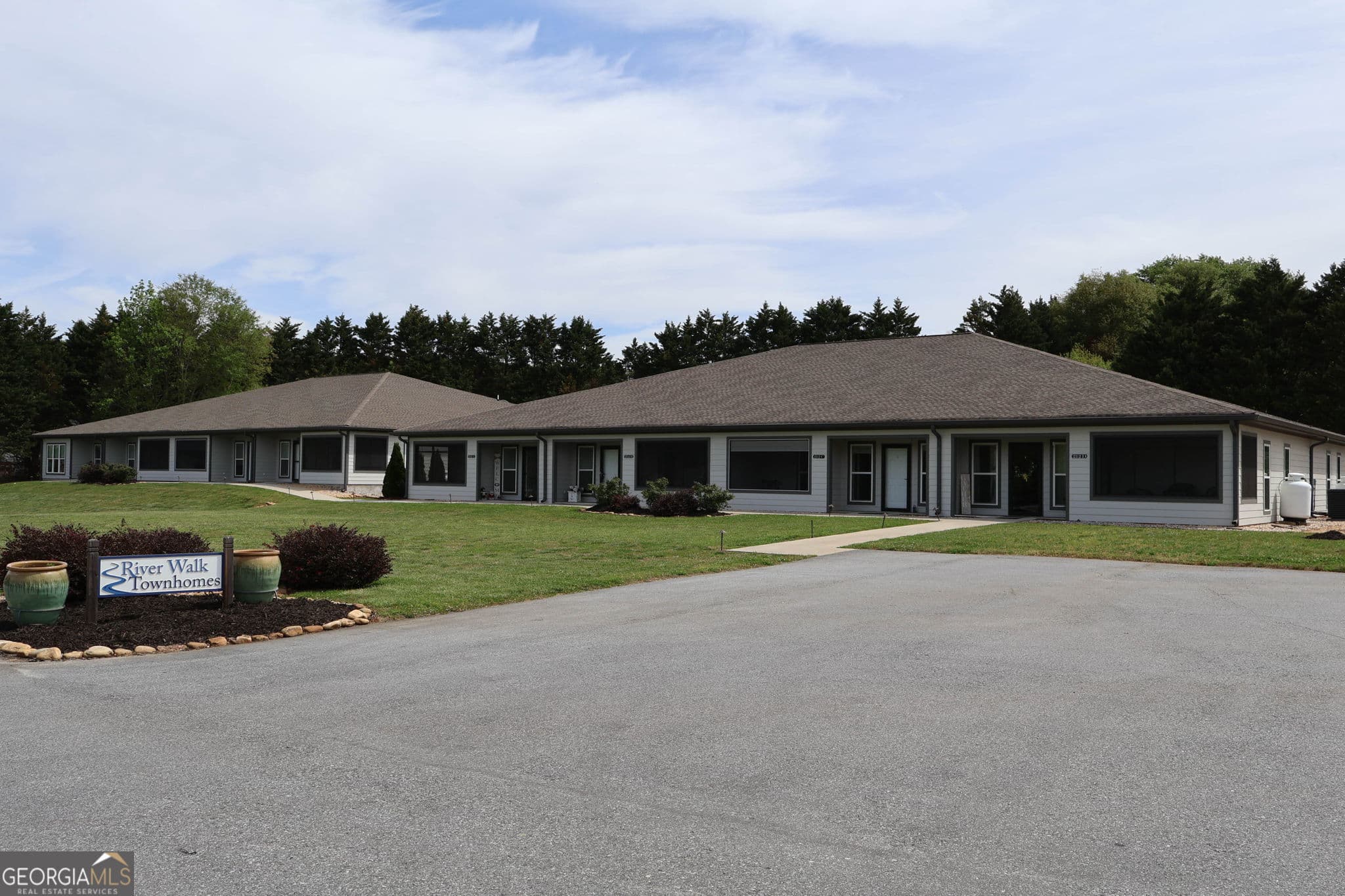 2 bedroom, 2 bathroom, 1,528 sq ft townhouse for sale at 212 Old Clarkesville Mill Road UNIT C, Clarkesville, GA 30523
