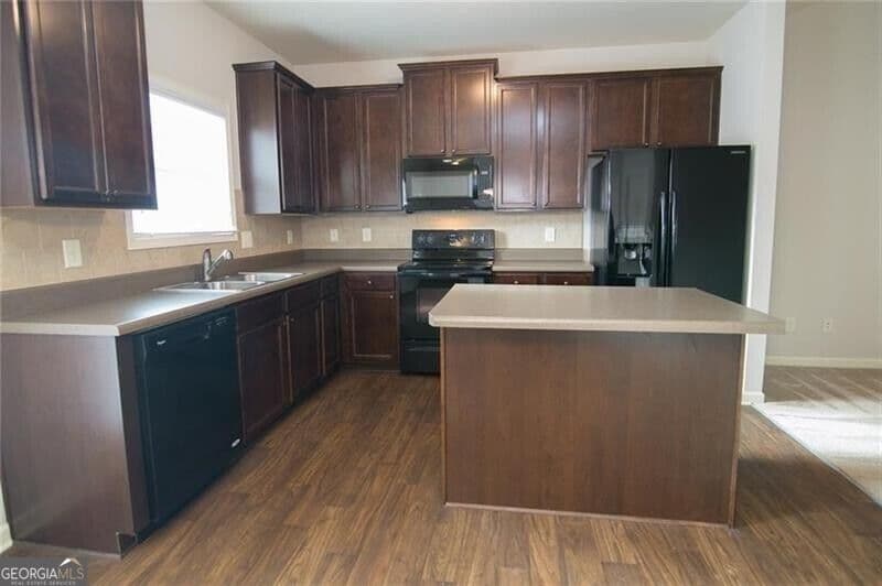 3 bedroom, 2 bathroom, 1,594 sq ft single family residence for rent at 730 Walnut Woods Drive, Braselton, GA 30517 for $1,929 a month — photo 10