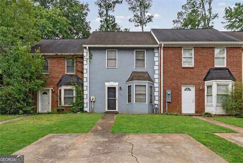 2 bedroom, 2.5 bathroom, 1,212 sq ft townhouse for rent at 2927 Governors Court, Marietta, GA 30066 for $1,675 a month — photo 1 of 1