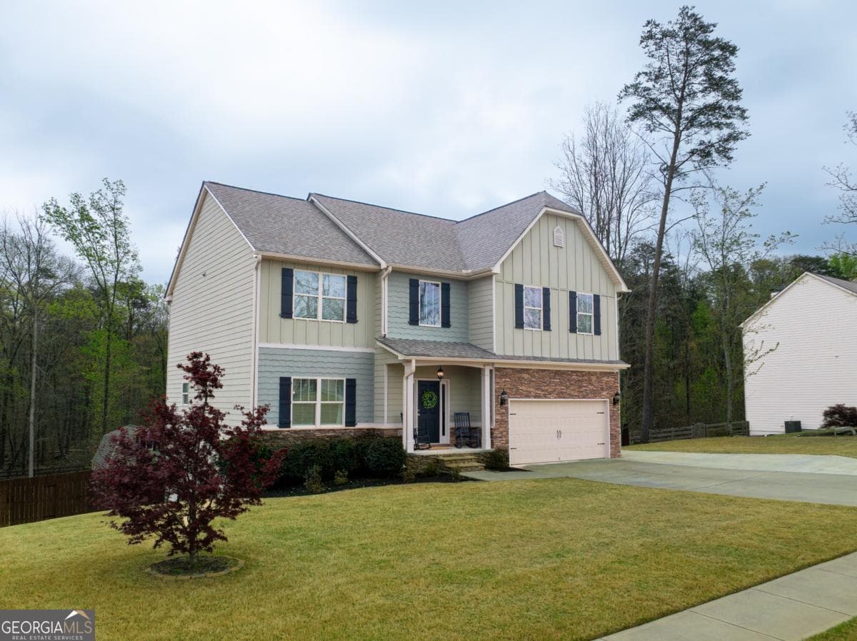 5 bedroom, 3.5 bathroom, 3,600 sq ft single family residence for sale at 36 NE Thunderhawk Lane, Rydal, GA 30171