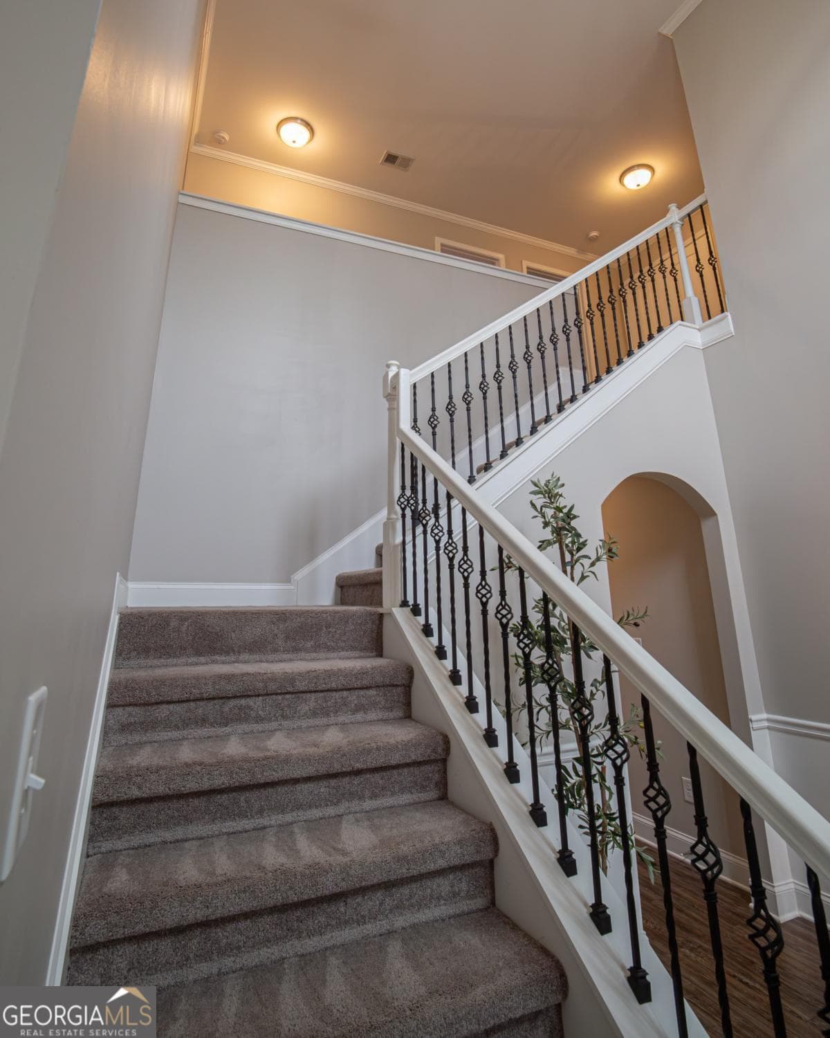 5 bedroom, 3.5 bathroom, 3,600 sq ft single family residence for sale at 36 NE Thunderhawk Lane, Rydal, GA 30171 — photo 8