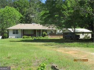 3 bedroom, 1.5 bathroom, 1,416 sq ft single family residence for sale at 455 Pebblebrook Road, Woodbury, GA 30293