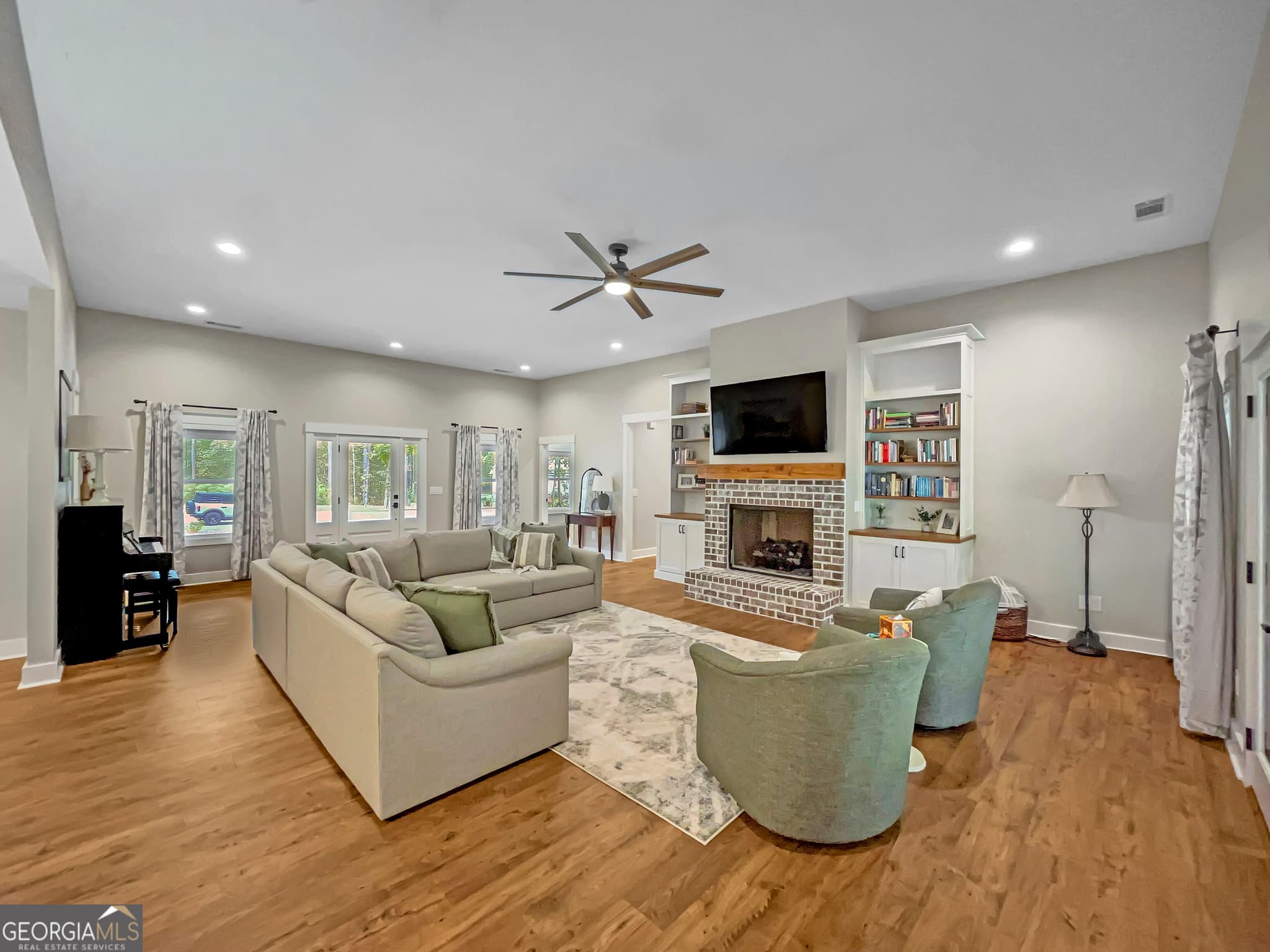 4 bedroom, 4.5 bathroom, 4,198 sq ft single family residence for sale at 71 Spratlin Court, Hull, GA 30646 — photo 10