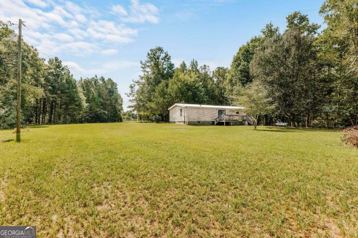 3 bedroom, 2 bathroom, 1,200 sq ft single family residence for sale at 111 Johnson Road, Lexington, GA 30648 — photo 2
