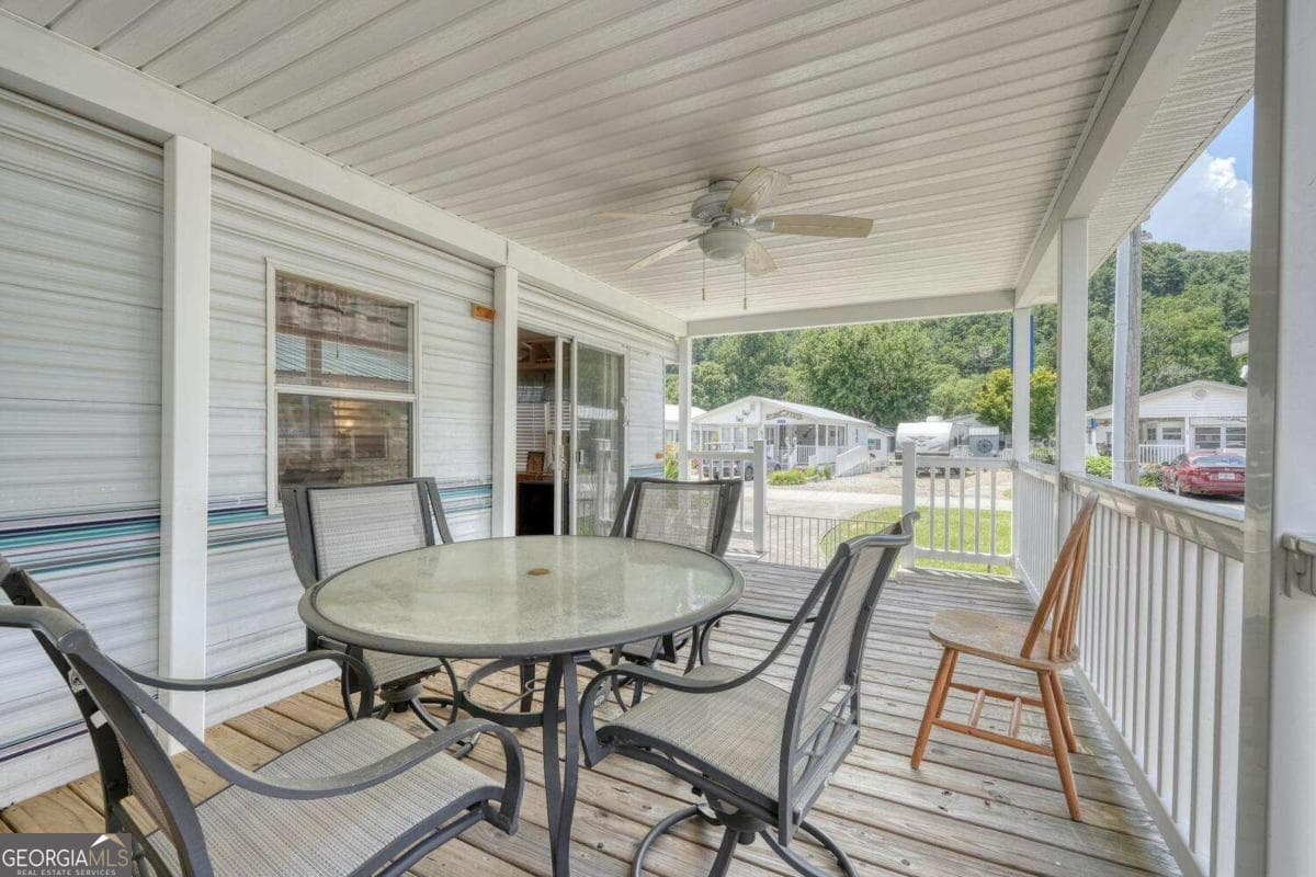 2 bedroom, 1.5 bathroom, 400 sq ft manufactured home,single family residence for sale at 4360 Riverbank Run, Hiawassee, GA 30546 — photo 3