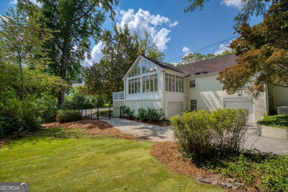 4 bedroom, 3 bathroom, 4,765 sq ft single family residence for sale at 1250 Oakdale Road, Atlanta, GA 30307 — photo 7