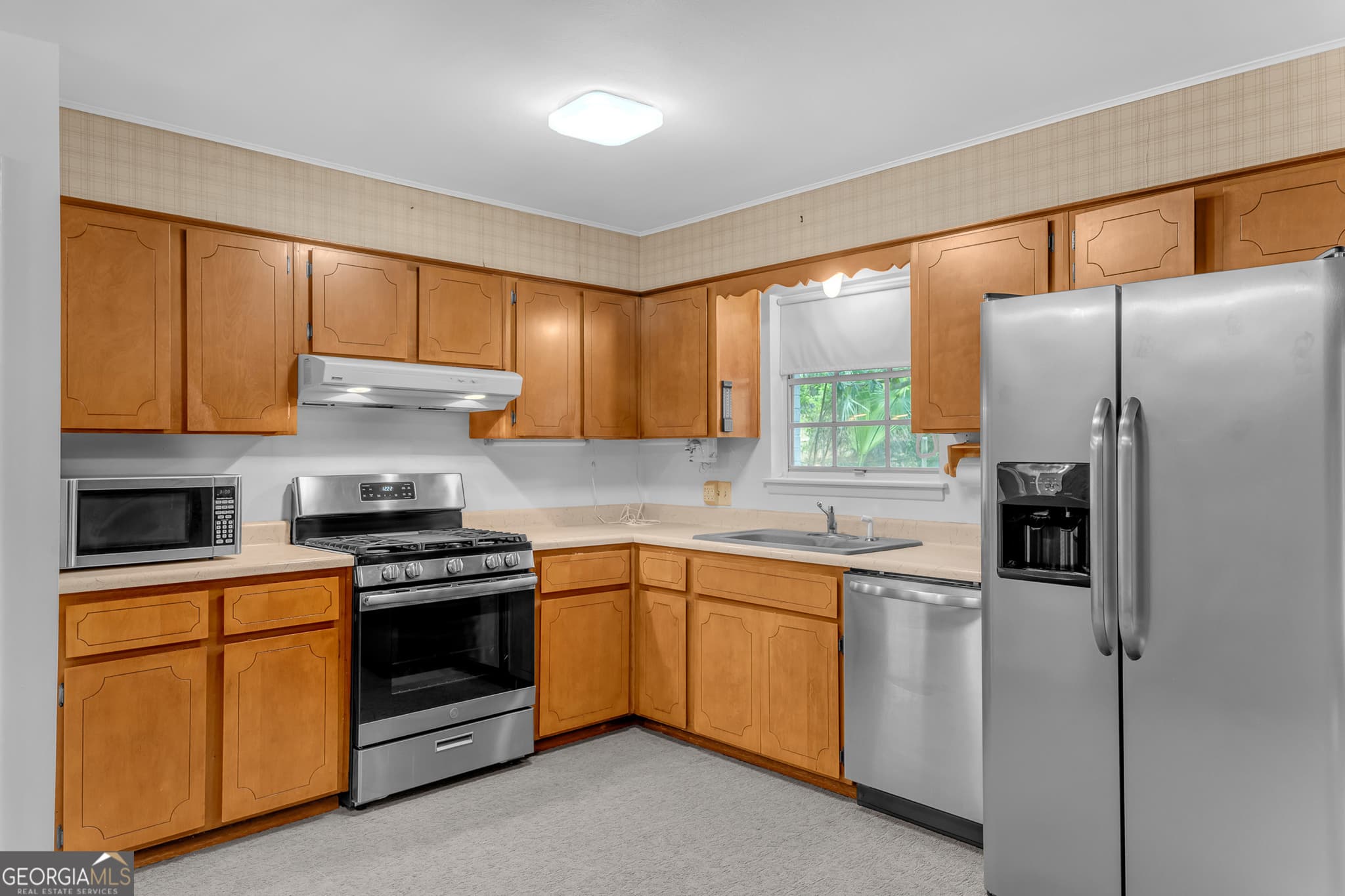 3 bedroom, 2 bathroom, 1,774 sq ft single family residence for sale at 13107 Hermitage Road, Savannah, GA 31419 — photo 5