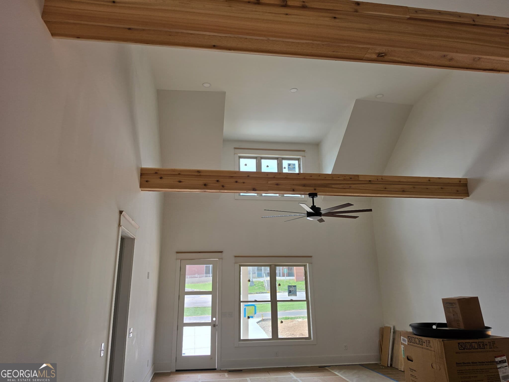 2 bedroom, 2 bathroom, 1,342 sq ft single family residence for sale at 302 Thomas Road, Fort Oglethorpe, GA 30742 — photo 2