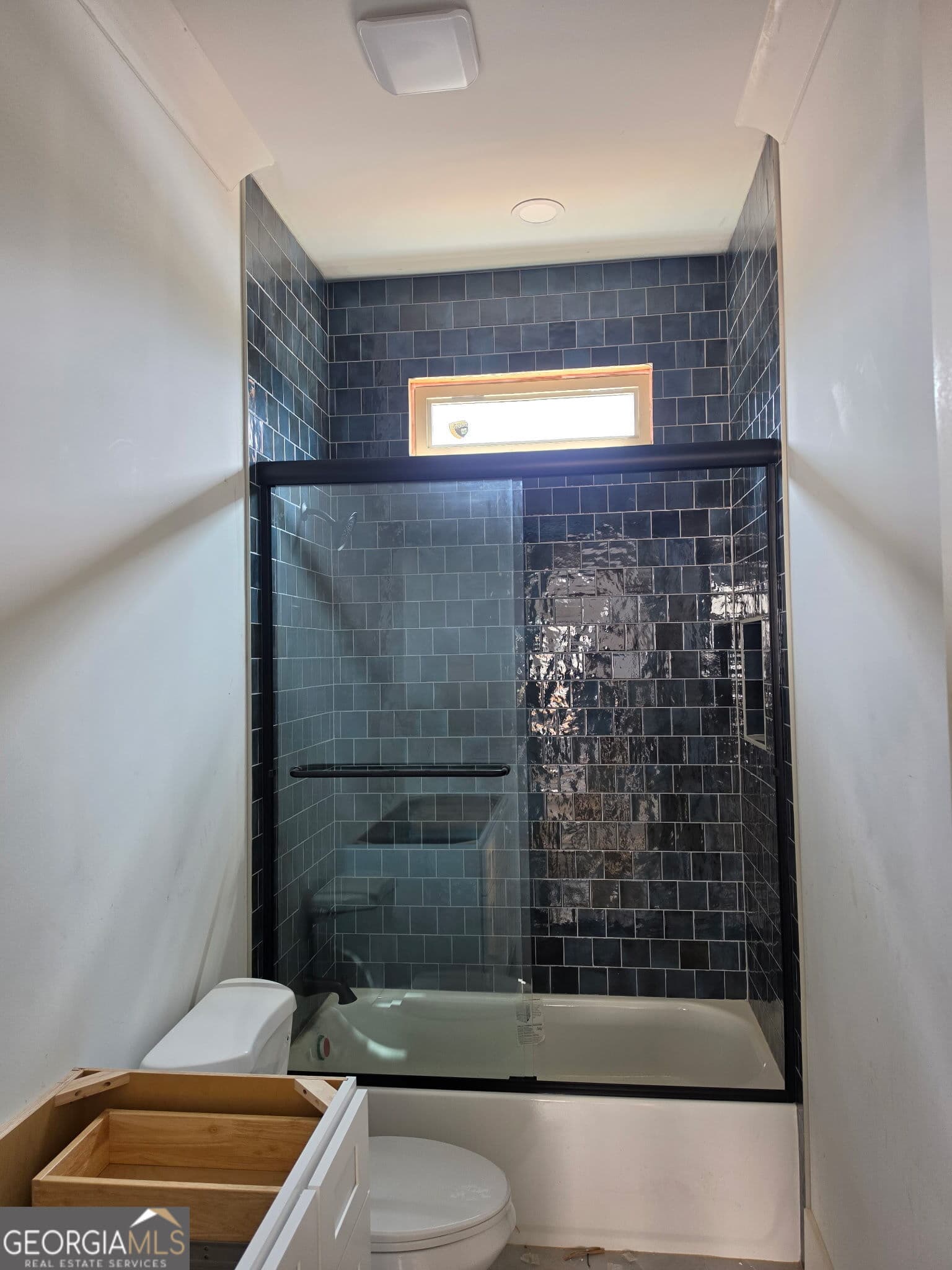 2 bedroom, 2 bathroom, 1,342 sq ft single family residence for sale at 302 Thomas Road, Fort Oglethorpe, GA 30742 — photo 5