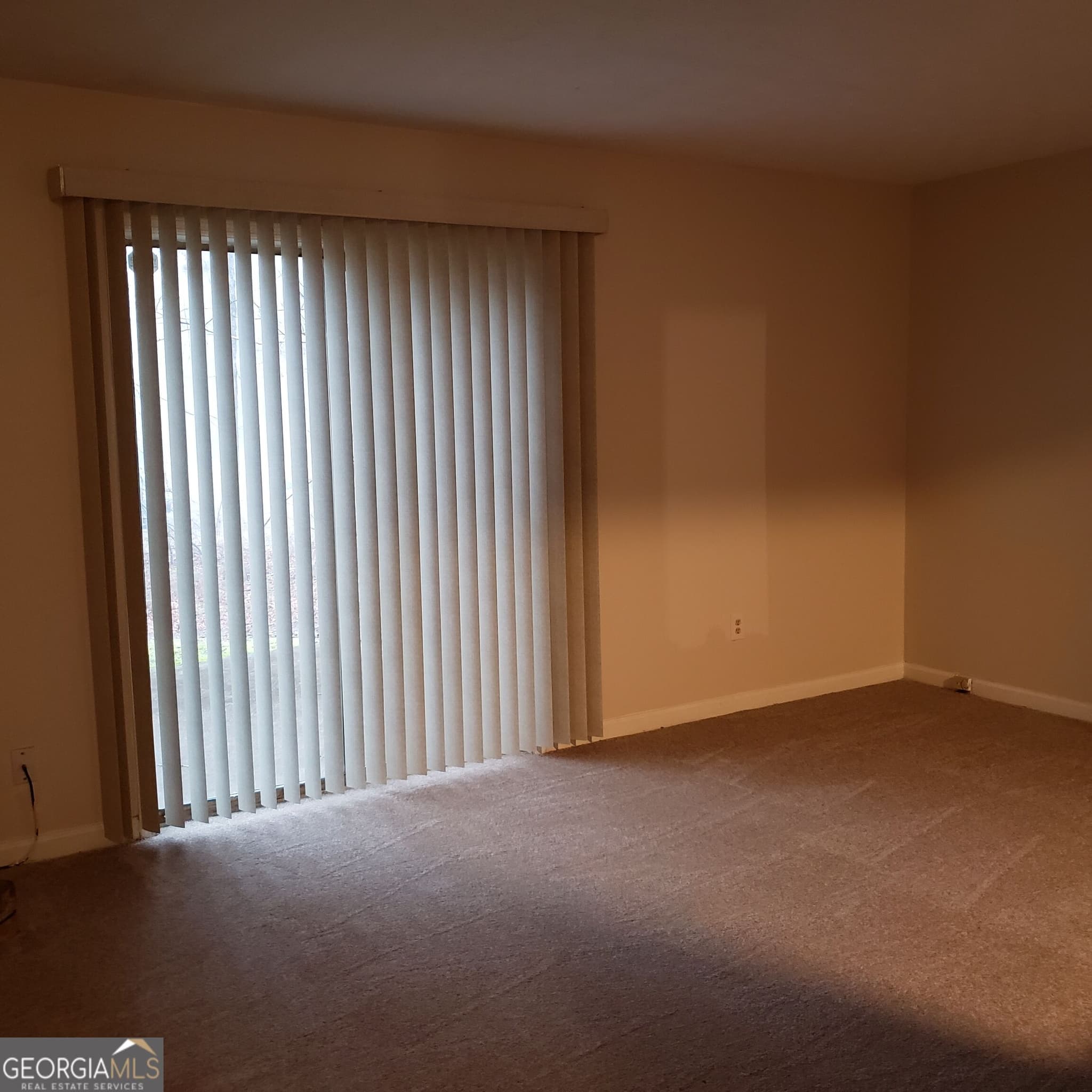 2 bedroom, 2.5 bathroom, 1,200 sq ft townhouse for rent at 5871 N Castlegate Drive A, Atlanta, GA 30349 for $1,500 a month — photo 7