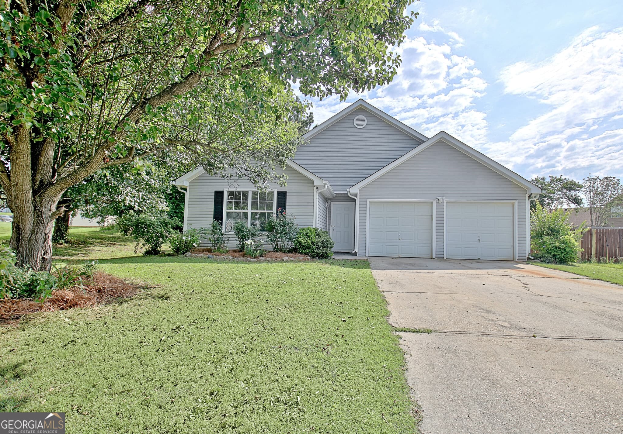 3 bedroom, 2 bathroom, 1,671 sq ft single family residence sold at 10690 Tara Village Way, Jonesboro, GA 30238