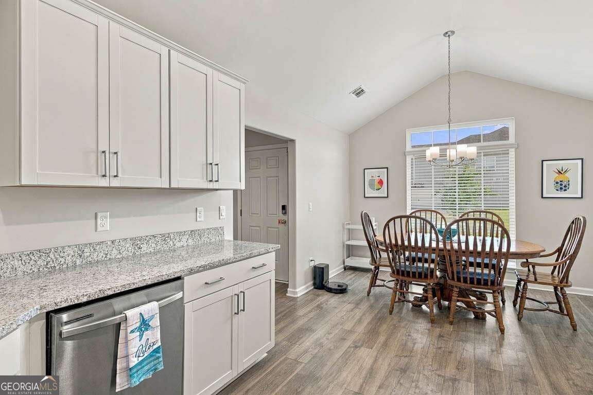 3 bedroom, 2 bathroom, 1,751 sq ft single family residence for sale at 255 Chestnut Drive, Brunswick, GA 31523 — photo 9