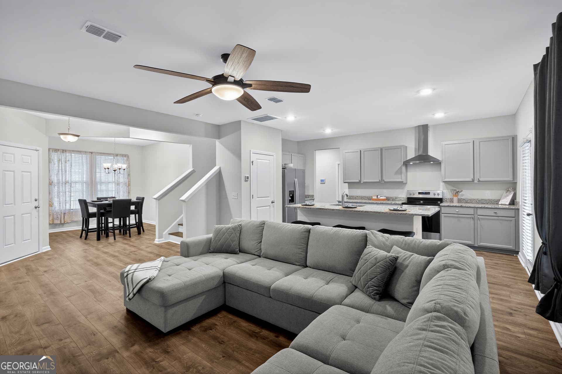 3 bedroom, 2.5 bathroom, 2,092 sq ft single family residence under contract at 312 Serengeti Boulevard, Pooler, GA 31322 — photo 6
