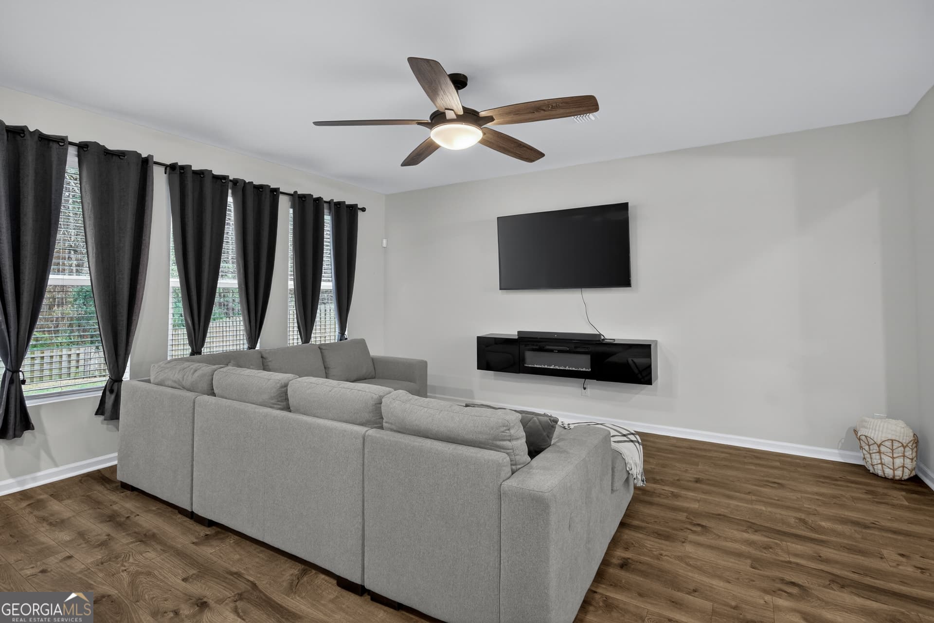 3 bedroom, 2.5 bathroom, 2,092 sq ft single family residence under contract at 312 Serengeti Boulevard, Pooler, GA 31322 — photo 5