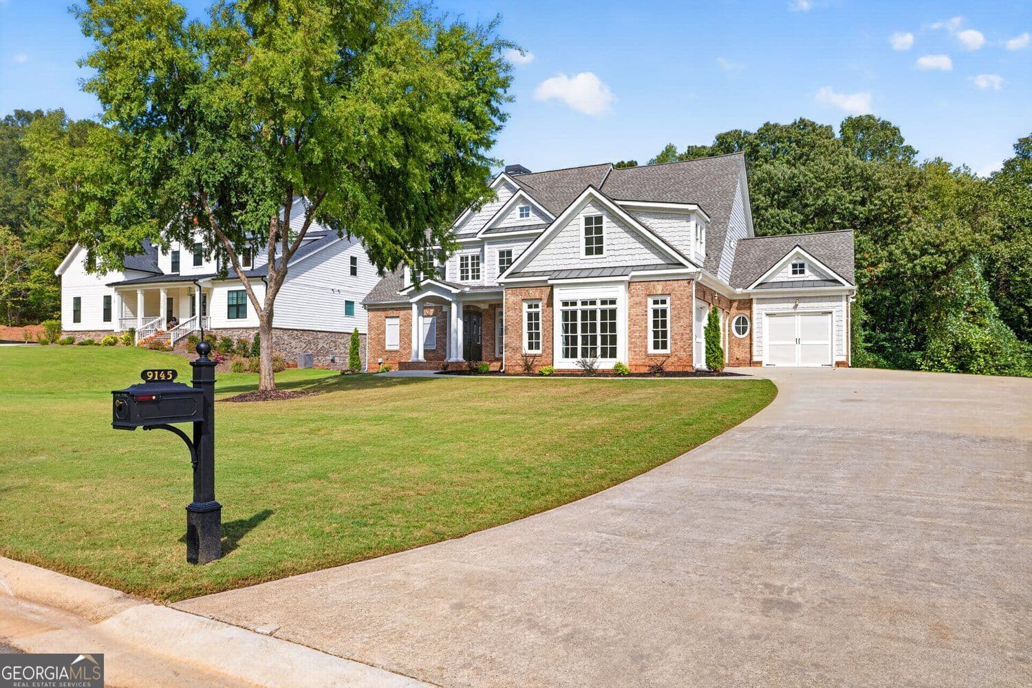 5 bedroom, 4.5 bathroom, 4,388 sq ft single family residence for sale at 9145 Greenway Court, Gainesville, GA 30506 — photo 2