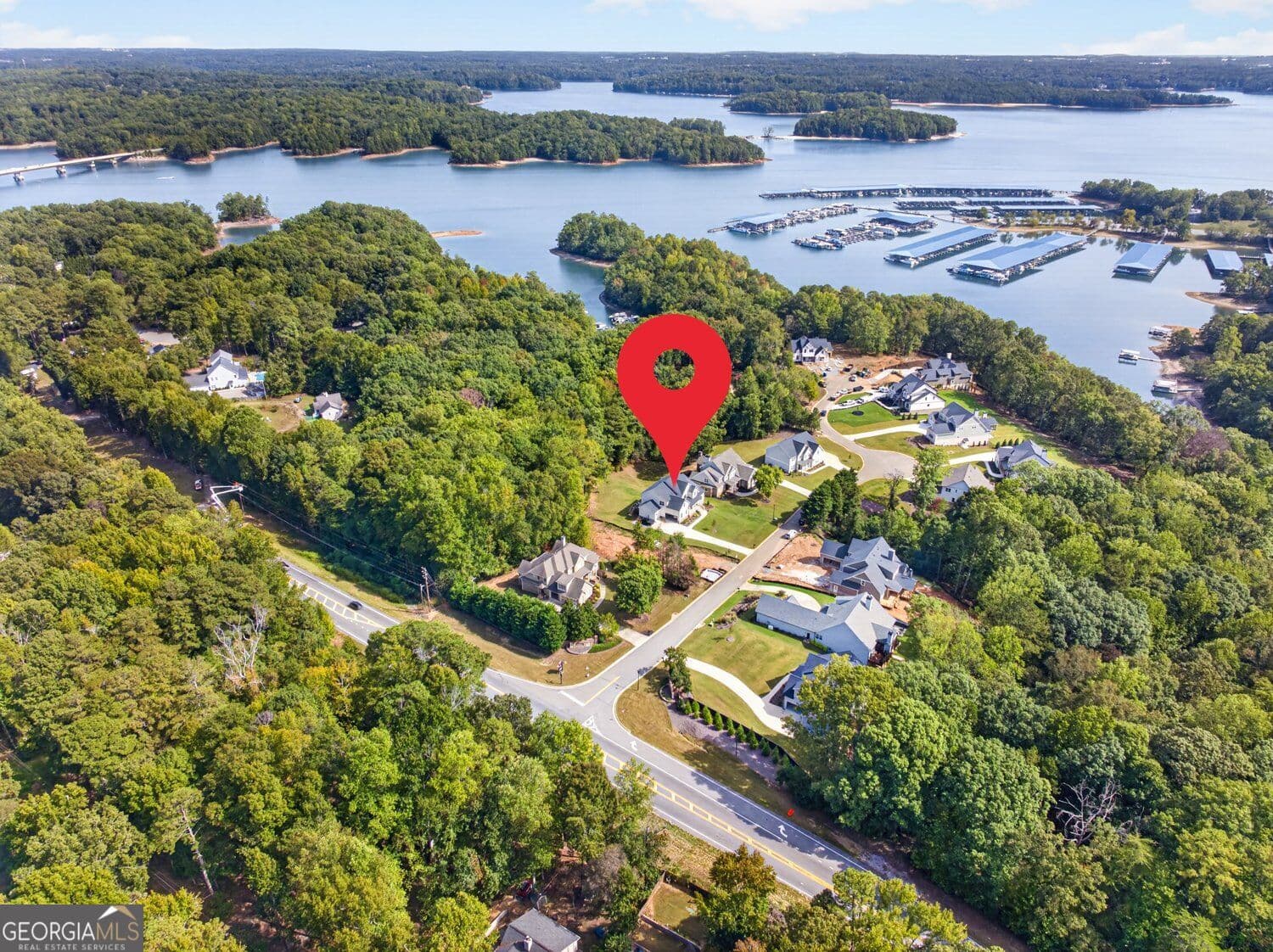 5 bedroom, 4.5 bathroom, 4,388 sq ft single family residence for sale at 9145 Greenway Court, Gainesville, GA 30506 — photo 7