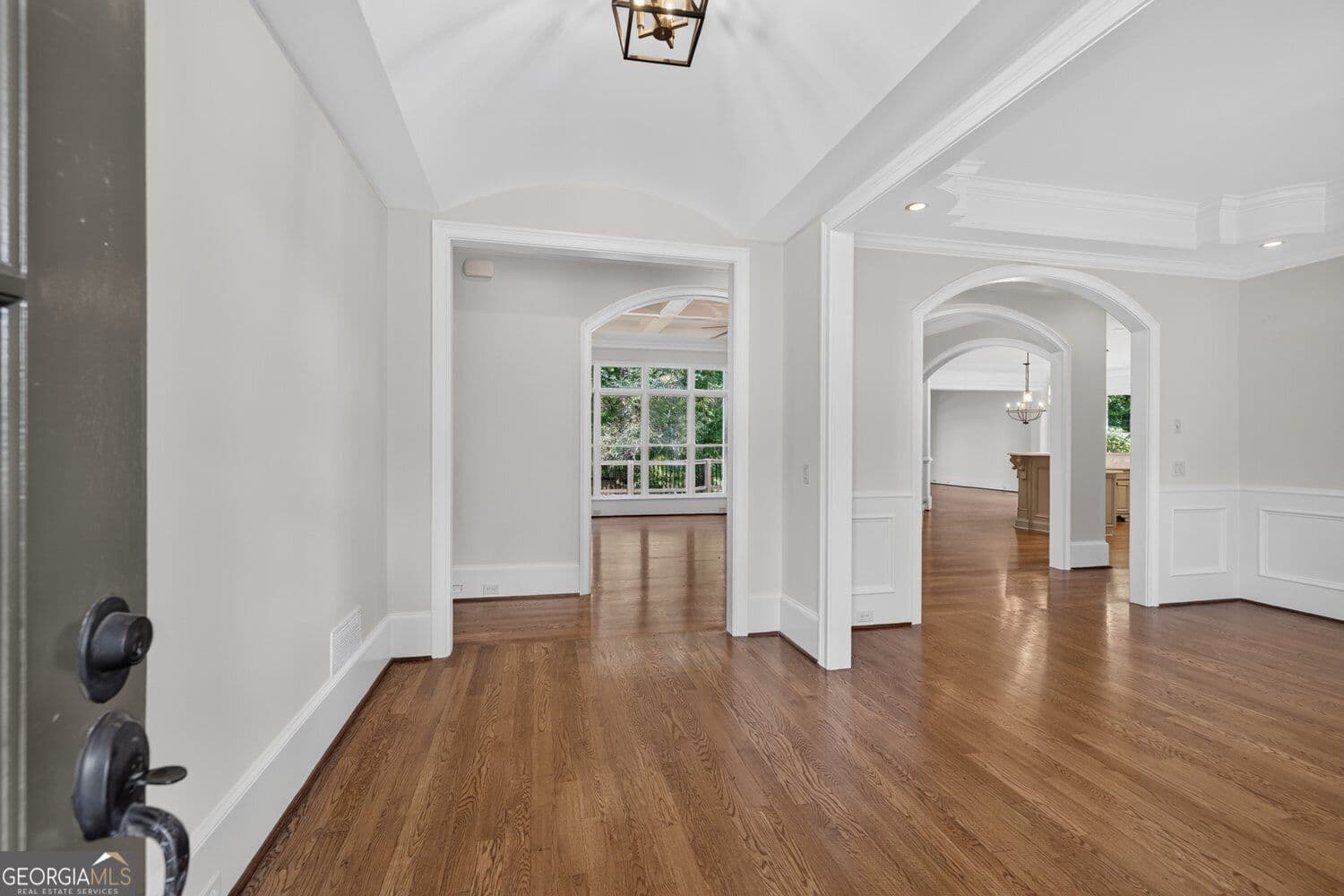 5 bedroom, 4.5 bathroom, 4,388 sq ft single family residence for sale at 9145 Greenway Court, Gainesville, GA 30506 — photo 9