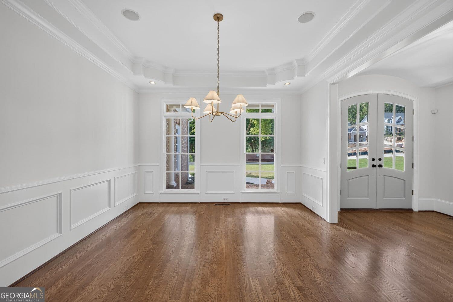 5 bedroom, 4.5 bathroom, 4,388 sq ft single family residence for sale at 9145 Greenway Court, Gainesville, GA 30506 — photo 10