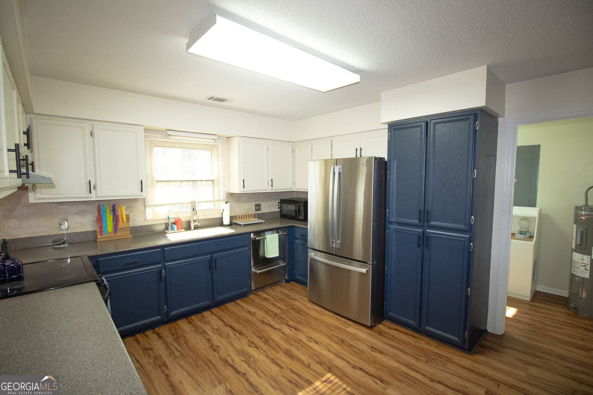 3 bedroom, 2 bathroom, 1,938 sq ft single family residence for sale at 410 Cardinal Drive, Statesboro, GA 30461 — photo 8