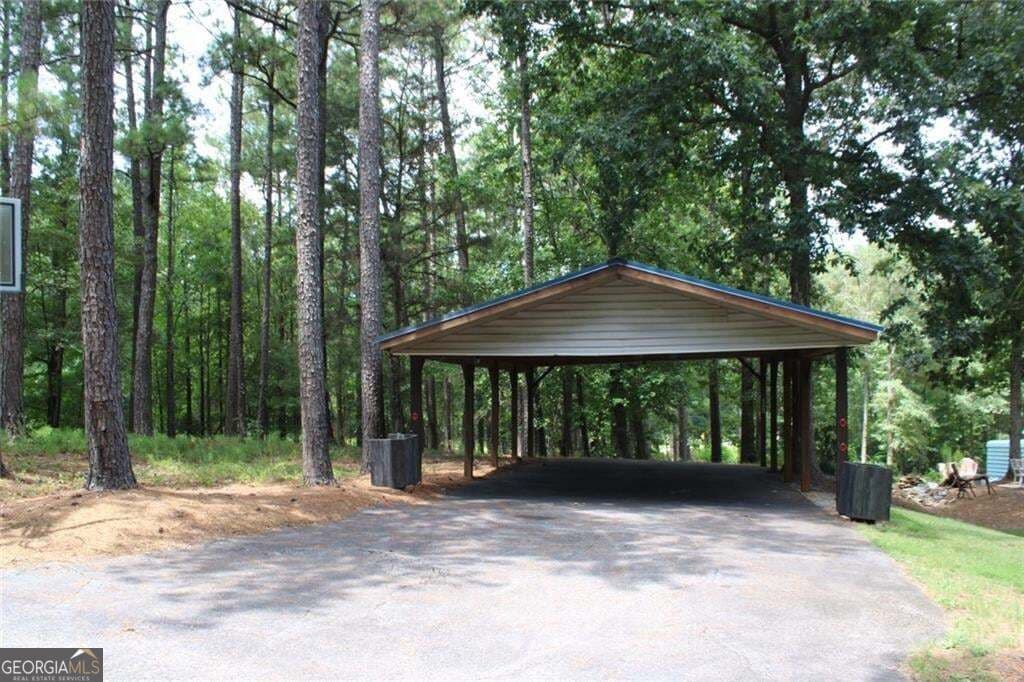 3 bedroom, 2.5 bathroom, 3,788 sq ft single family residence for sale at 1145 Jackson Lake Road, Jackson, GA 30233 — photo 7