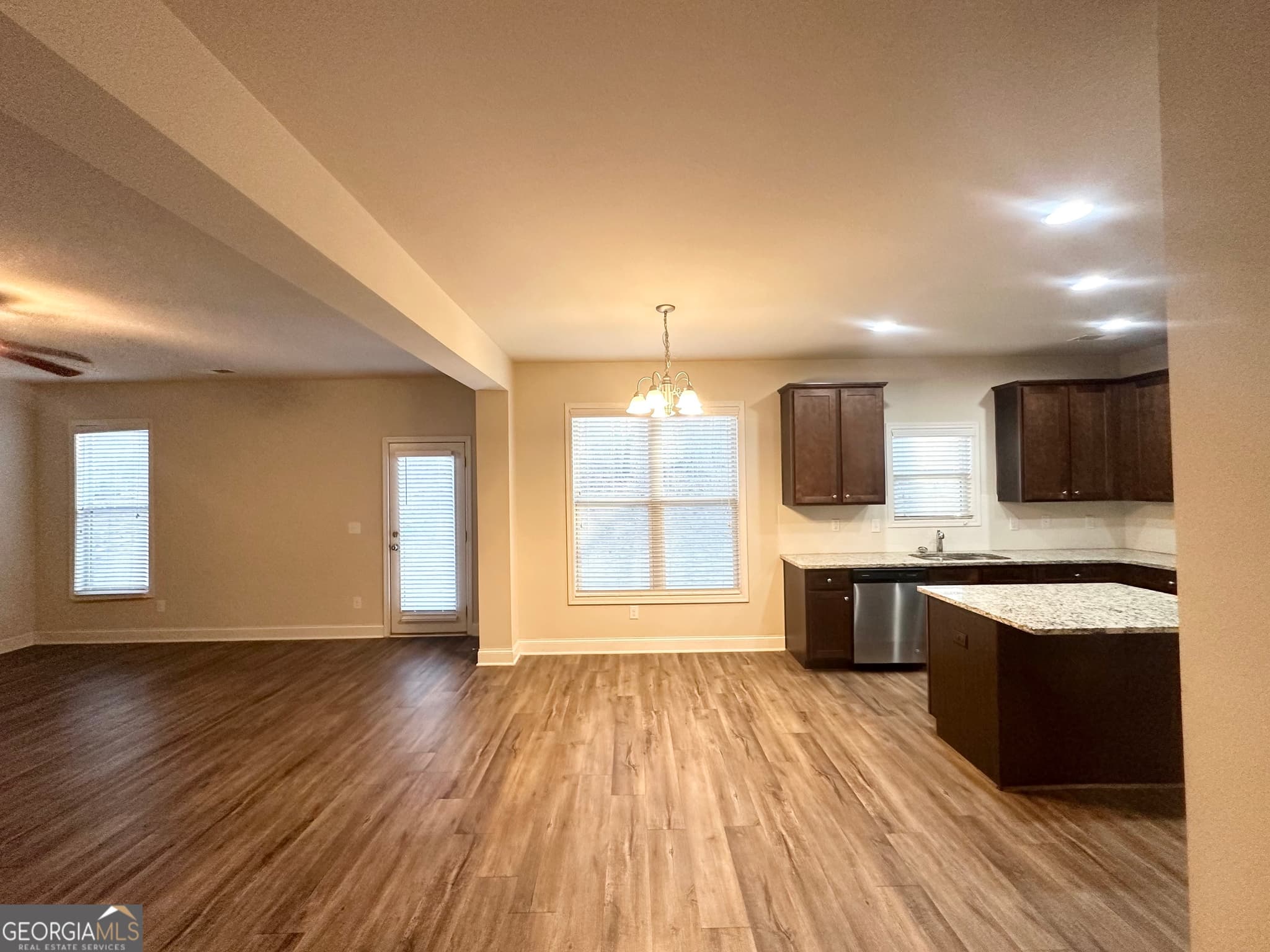 4 bedroom, 2.5 bathroom, 2,301 sq ft single family residence for sale at 354 Dublin Way, Dallas, GA 30132 — photo 3
