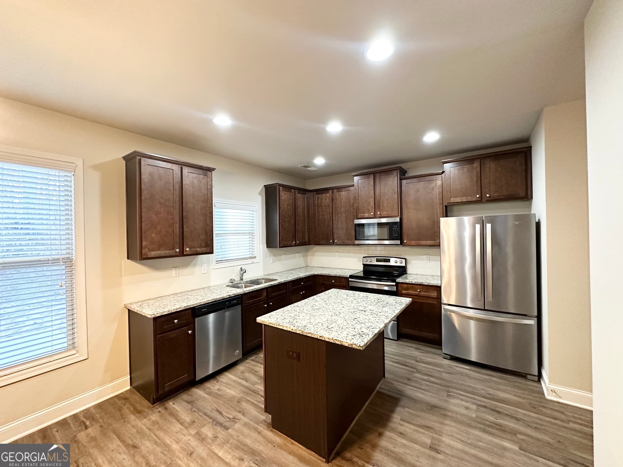 4 bedroom, 2.5 bathroom, 2,301 sq ft single family residence for sale at 354 Dublin Way, Dallas, GA 30132 — photo 4