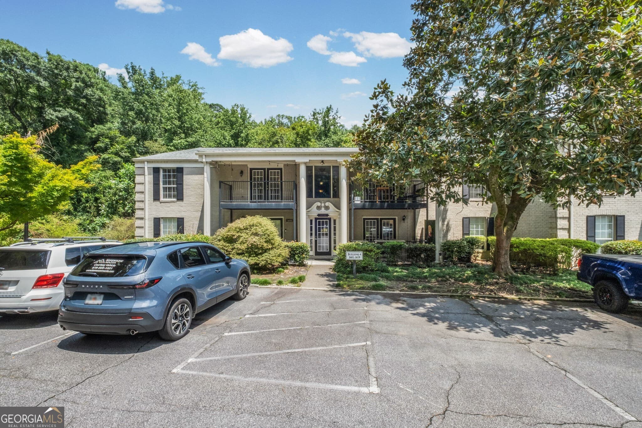 1 bedroom, 1 bathroom, 810 sq ft condominium for sale at 3613 Essex Avenue 60, Atlanta, GA 30339 — photo 4