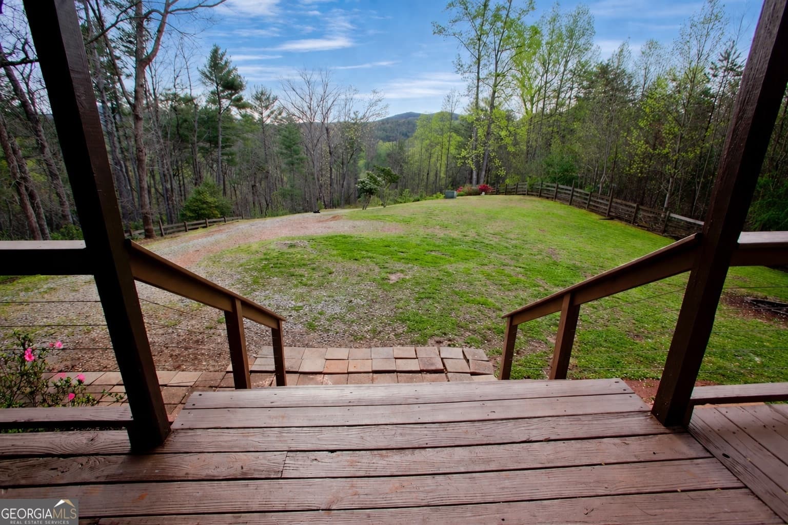 2 bedroom, 2 bathroom, 1,394 sq ft cabin,single family residence for sale at 221 Muscadine Road, Dahlonega, GA 30533 — photo 2