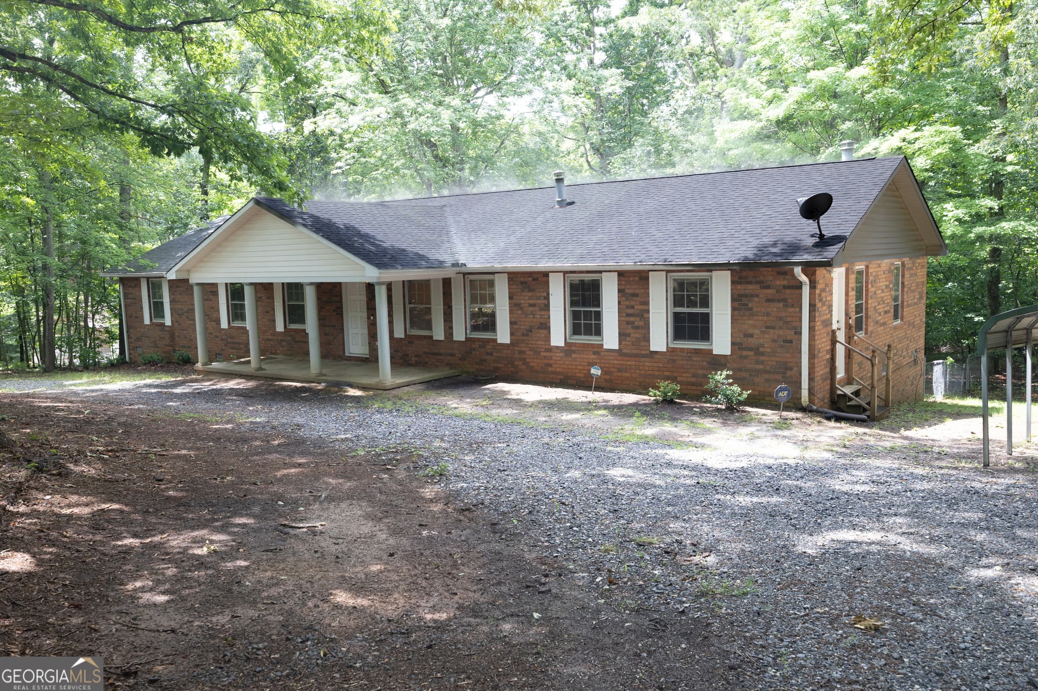 3 bedroom, 2 bathroom, 2,400 sq ft single family residence for sale at 240 Bent Oak Drive, Cornelia, GA 30531 — photo 2