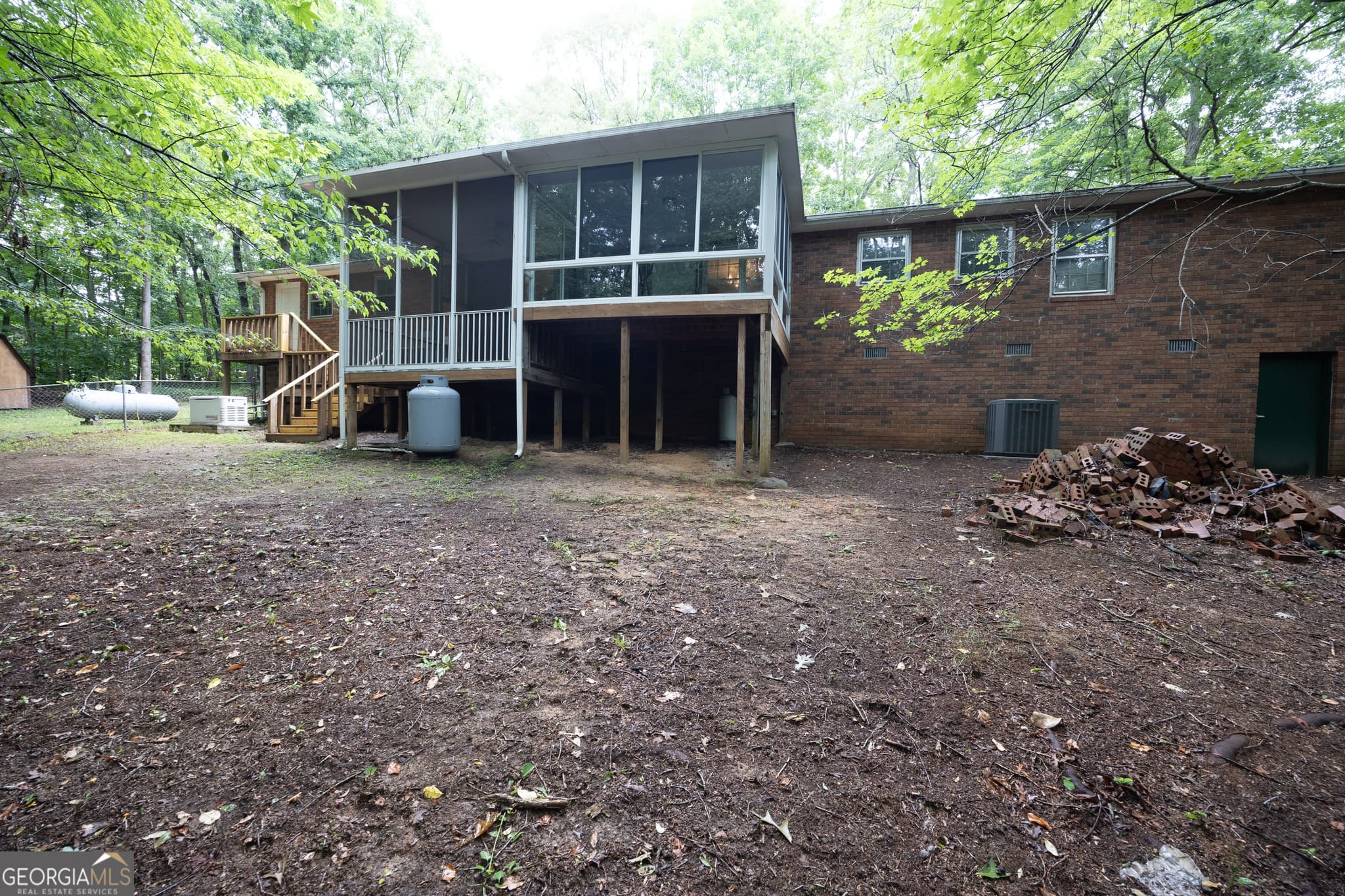 3 bedroom, 2 bathroom, 2,400 sq ft single family residence for sale at 240 Bent Oak Drive, Cornelia, GA 30531 — photo 10