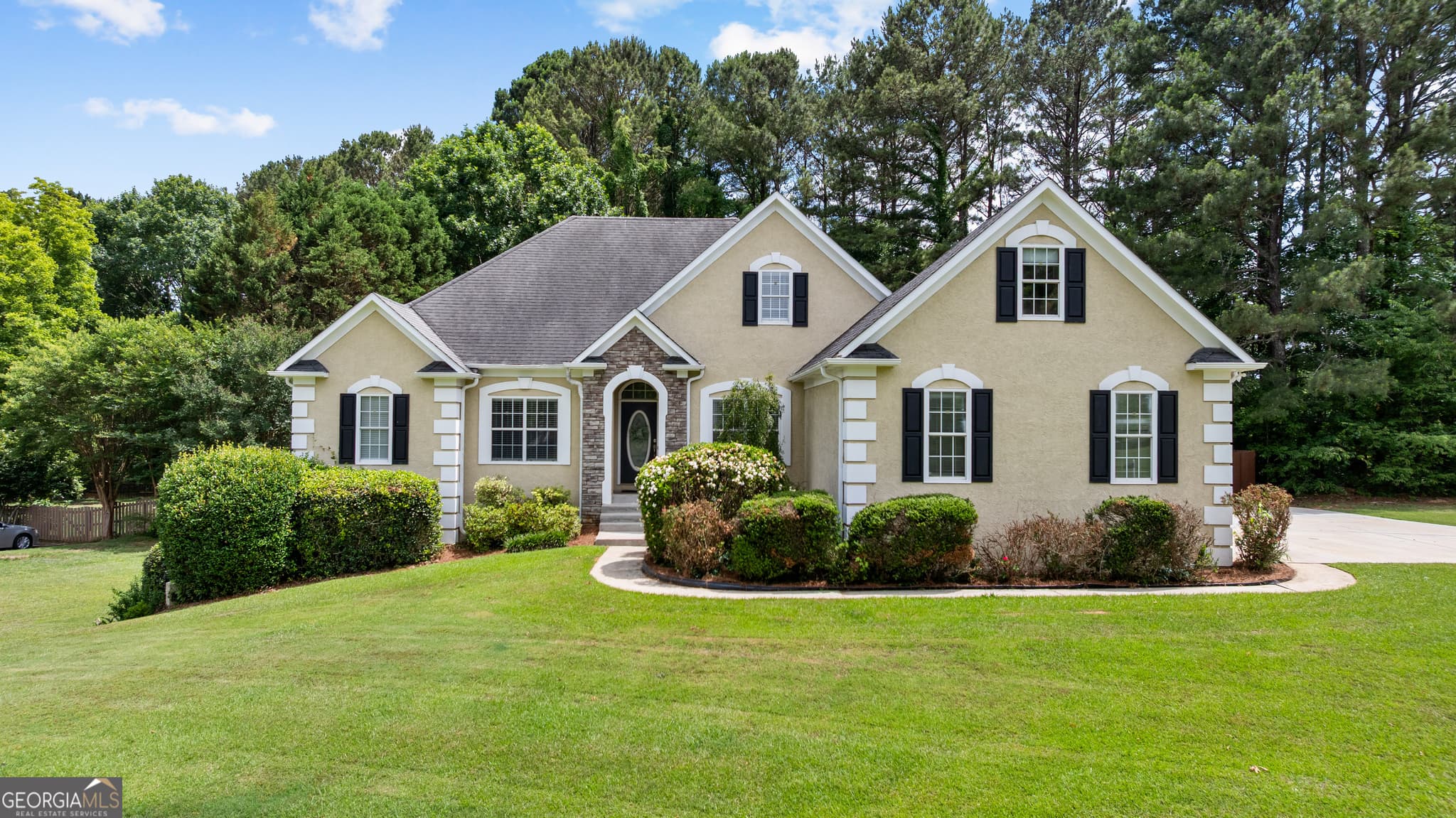 6 bedroom, 3.5 bathroom, 3,904 sq ft single family residence sold at 162 Fieldstone Way, Newnan, GA 30265
