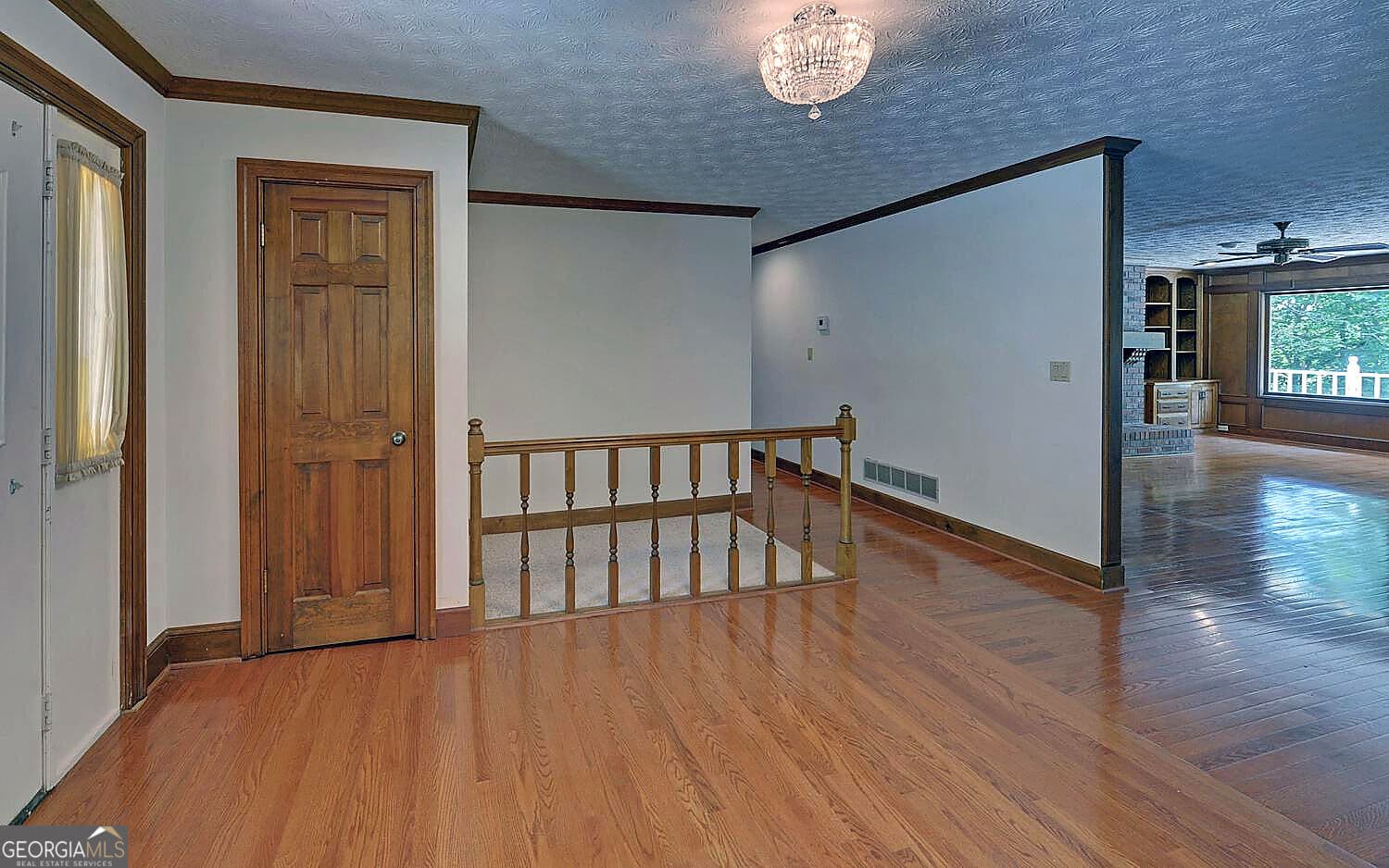 3 bedroom, 3.5 bathroom, 3,424 sq ft single family residence for sale at 4521 Shoreline Drive, Gainesville, GA 30506 — photo 9