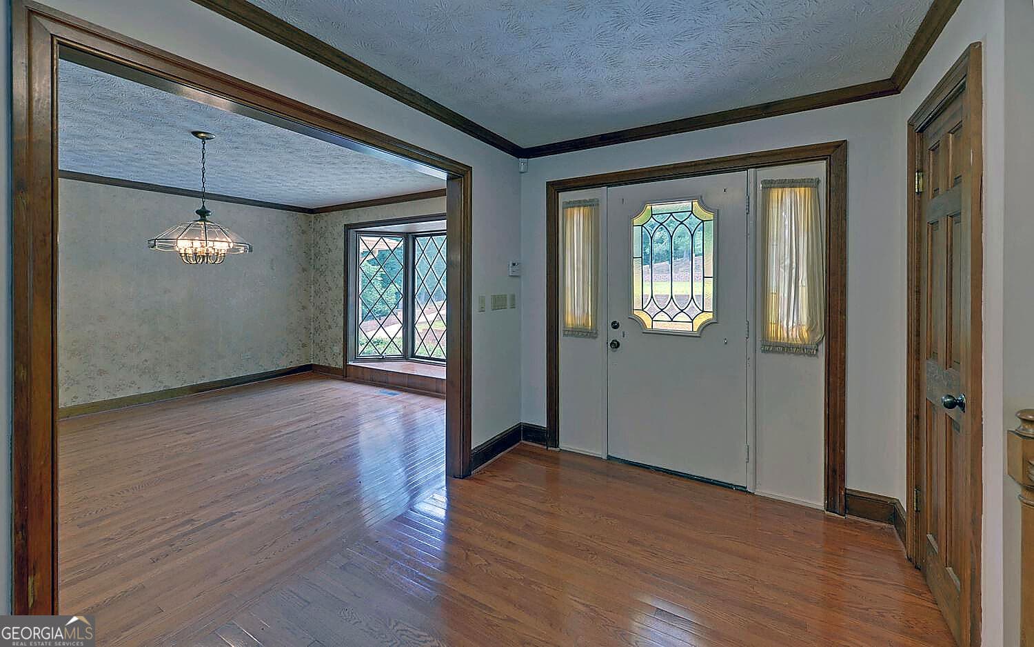 3 bedroom, 3.5 bathroom, 3,424 sq ft single family residence for sale at 4521 Shoreline Drive, Gainesville, GA 30506 — photo 8
