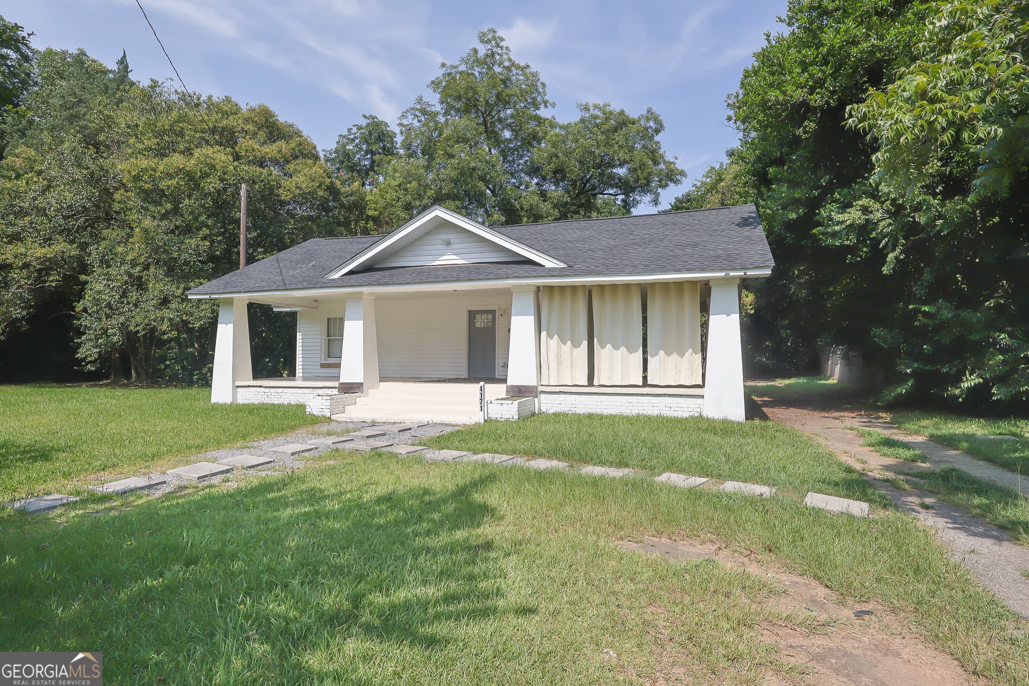 3 bedroom, 2 bathroom, 1,576 sq ft single family residence for sale at 4171 Mikado Avenue, Macon, GA 31206 — photo 2