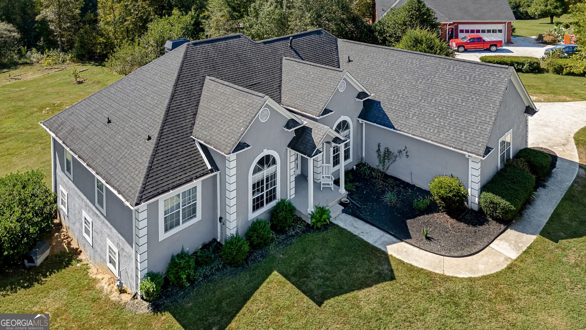 6 bedroom, 3 bathroom, 6,150 sq ft single family residence for sale at 12136 Edgewater Drive, Hampton, GA 30228 — photo 4