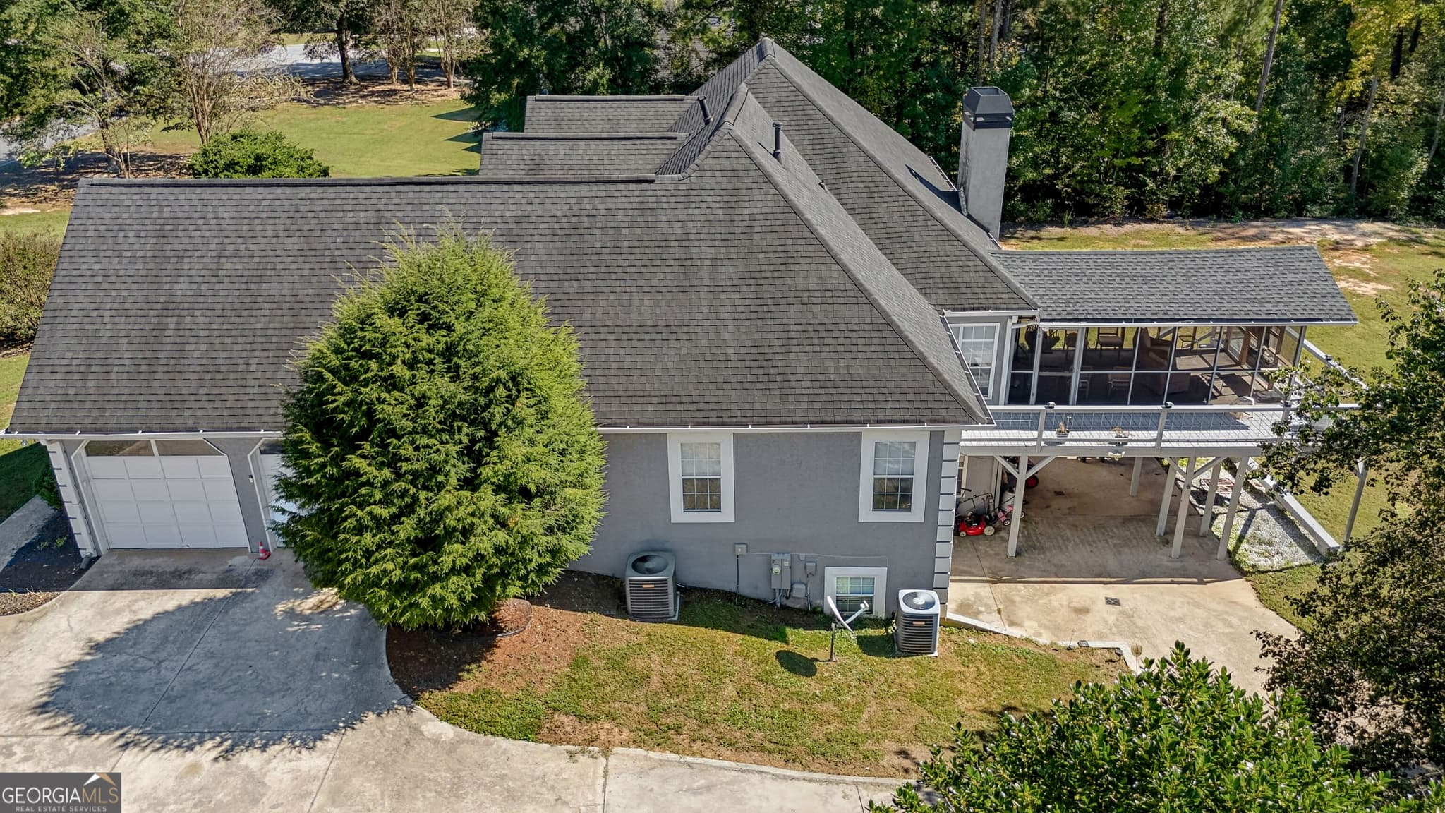 6 bedroom, 3 bathroom, 6,150 sq ft single family residence for sale at 12136 Edgewater Drive, Hampton, GA 30228 — photo 8