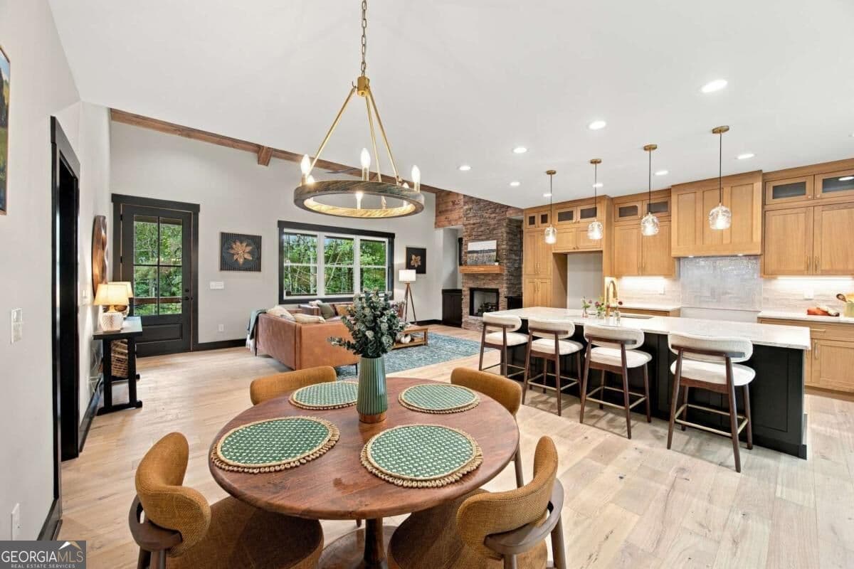 3 bedroom, 2 bathroom, 2,000 sq ft cabin,single family residence for sale at 84 Hale Court 3380R, Ellijay, GA 30540 — photo 5