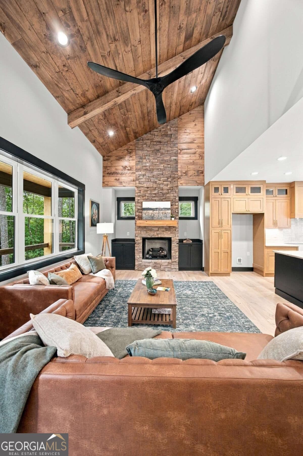 3 bedroom, 2 bathroom, 2,000 sq ft cabin,single family residence for sale at 84 Hale Court 3380R, Ellijay, GA 30540 — photo 8