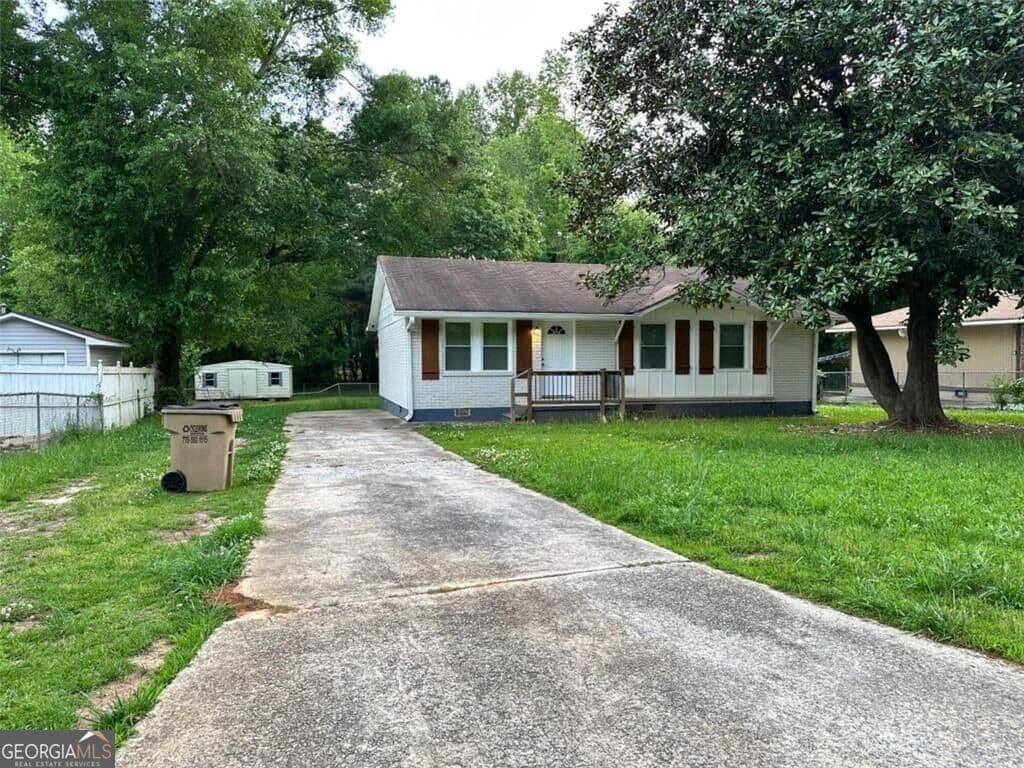 3 bedroom, 2 bathroom, 1,100 sq ft single family residence for rent at 8153 Attleboro Drive, Jonesboro, GA 30238 for $1,700 a month — photo 1 of 1