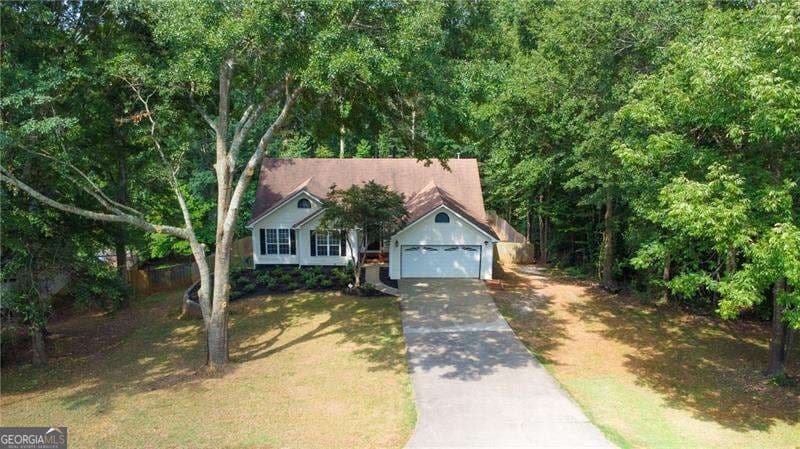 3 bedroom, 2 bathroom single family residence for rent at 4267 Rivuere Point, Gainesville, GA 30507 for $2,990 a month — photo 7