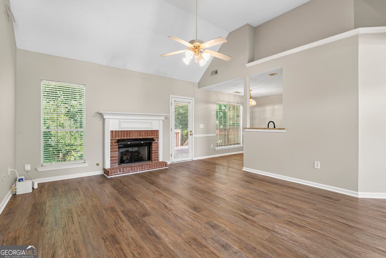 4 bedroom, 3 bathroom, 2,888 sq ft single family residence for sale at 3 Kingsbrook Cove, Newnan, GA 30265 — photo 10