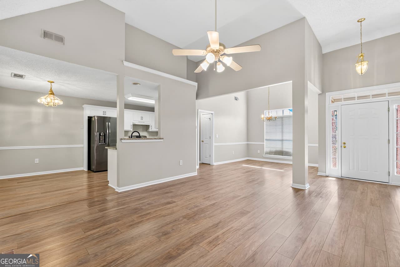 4 bedroom, 3 bathroom, 2,888 sq ft single family residence for sale at 3 Kingsbrook Cove, Newnan, GA 30265 — photo 8