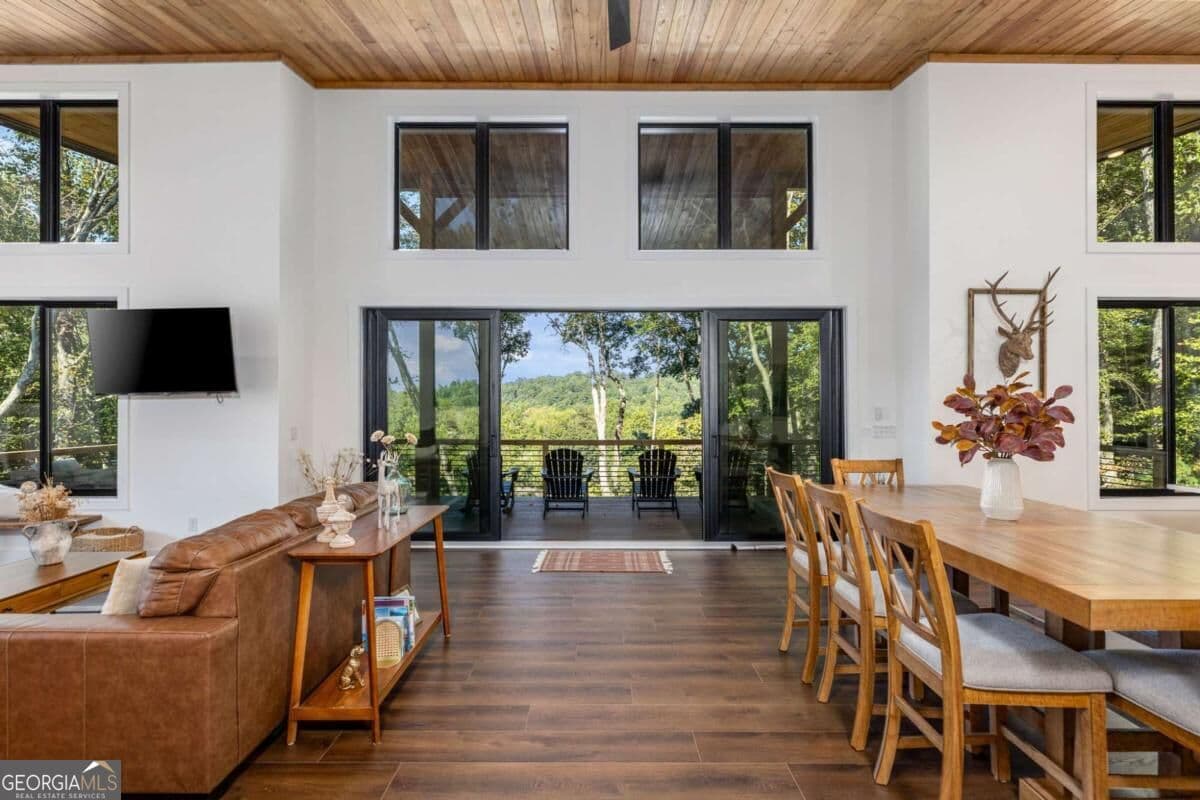4 bedroom, 3 bathroom, 3,755 sq ft cabin,single family residence for sale at 135 Hannah Way 3, Ellijay, GA 30540 — photo 4