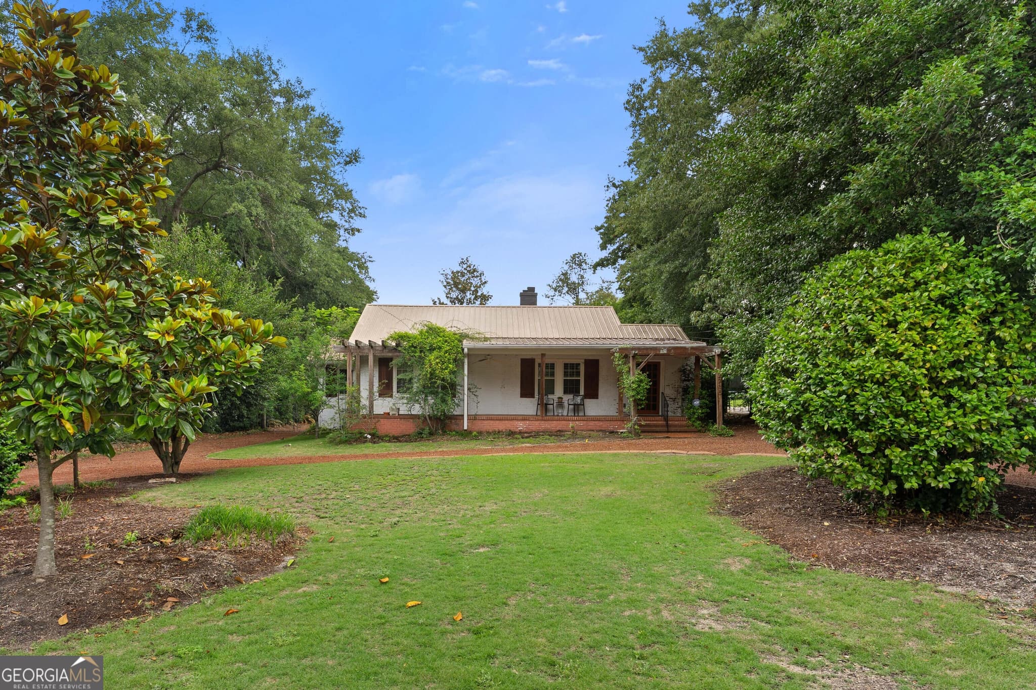3 bedroom, 3 bathroom, 2,300 sq ft single family residence for sale at 2735 Henry Street, Augusta, GA 30909 — photo 2